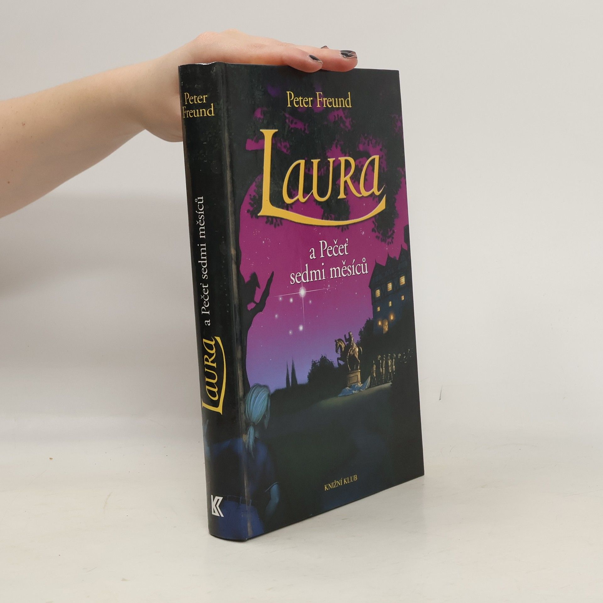 Laura a Pečeť sedmi měsíců