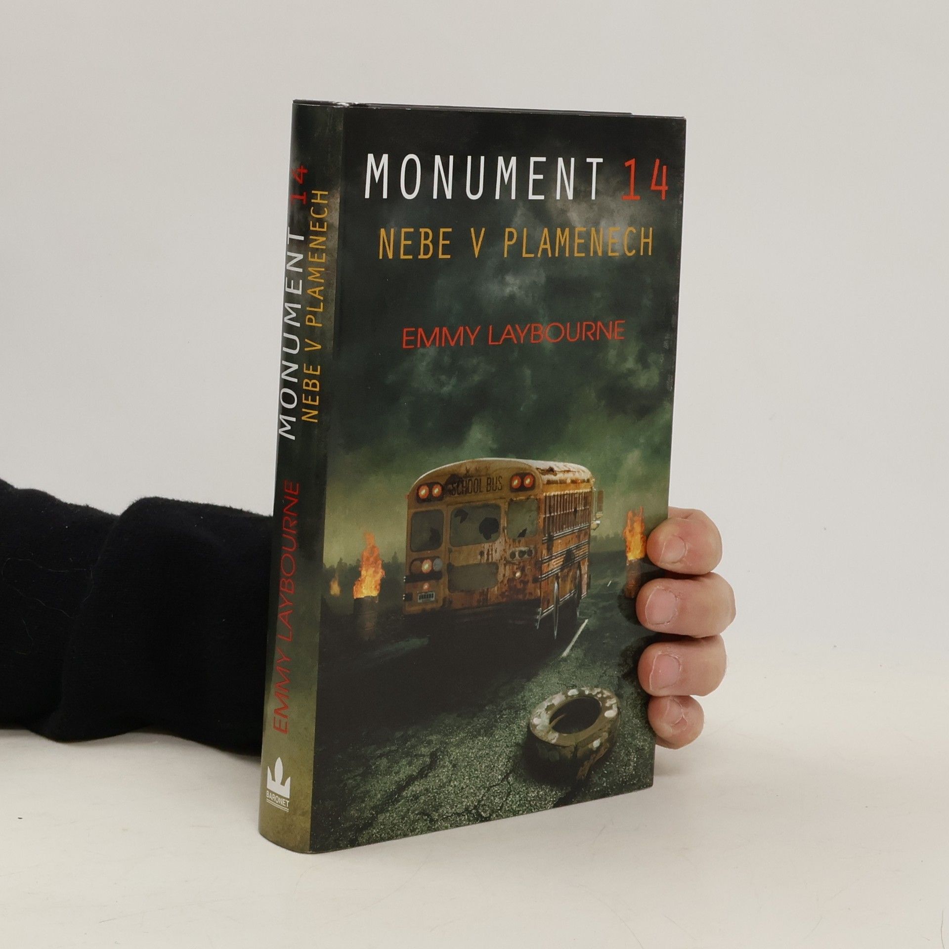 Emmy Laybourne Monument 14. 2. díl. Nebe v plamenech