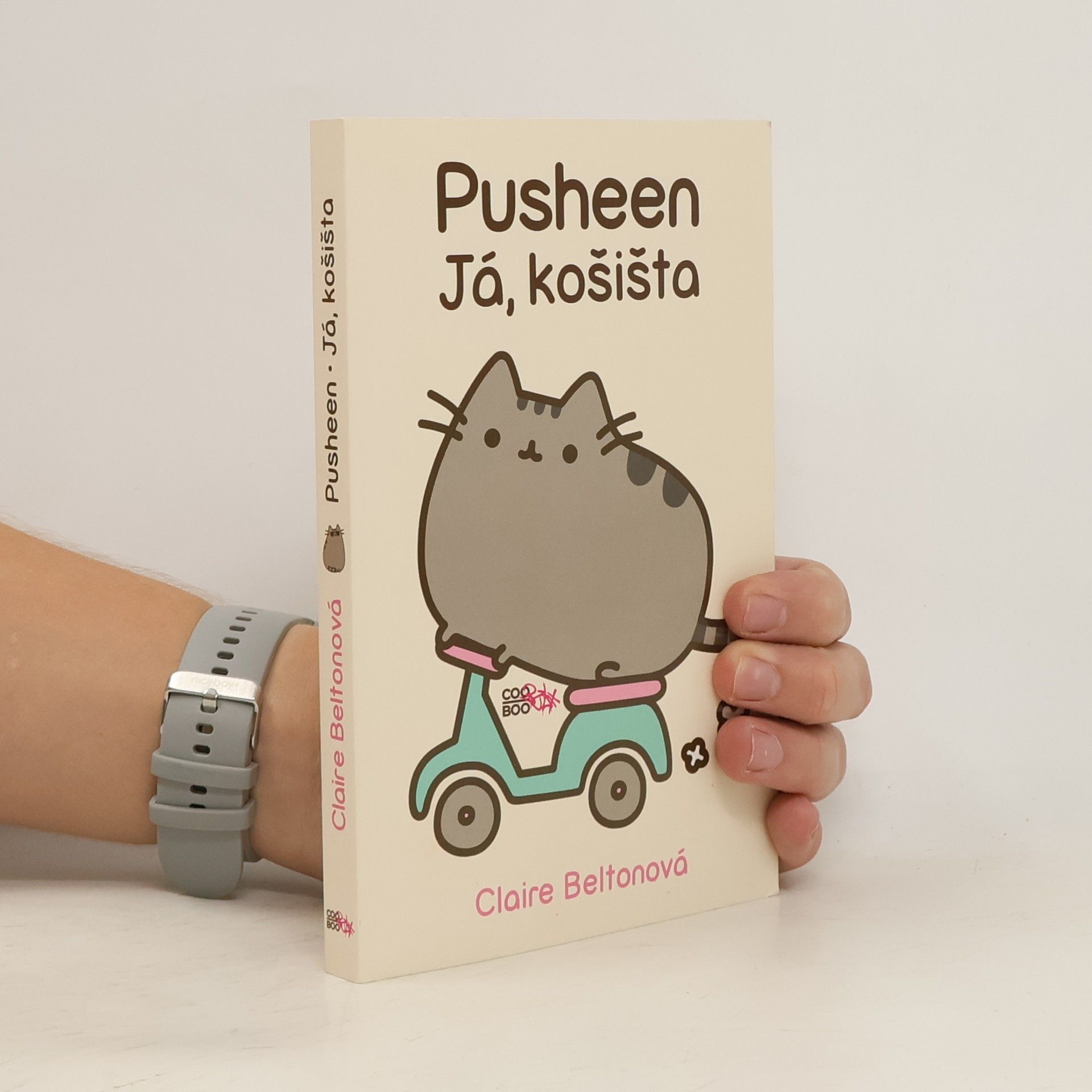 Claire Belton Pusheen. Já, košišta