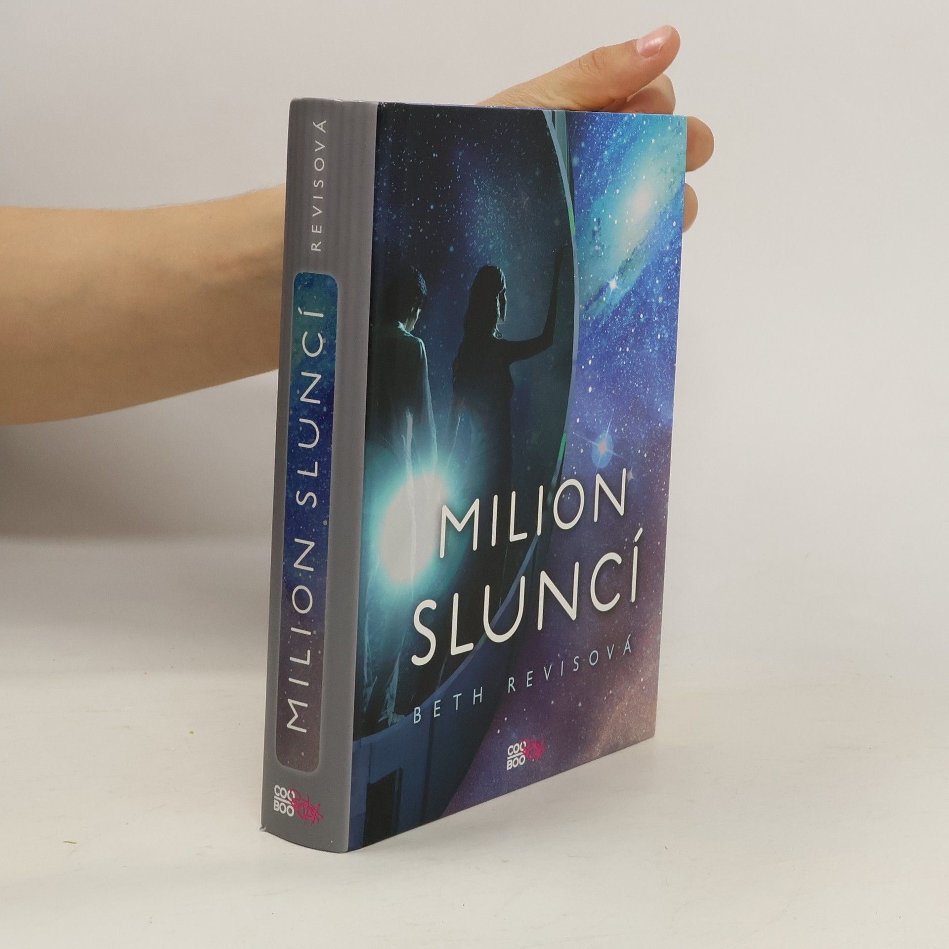 Beth Revis Milion sluncí. 2. díl