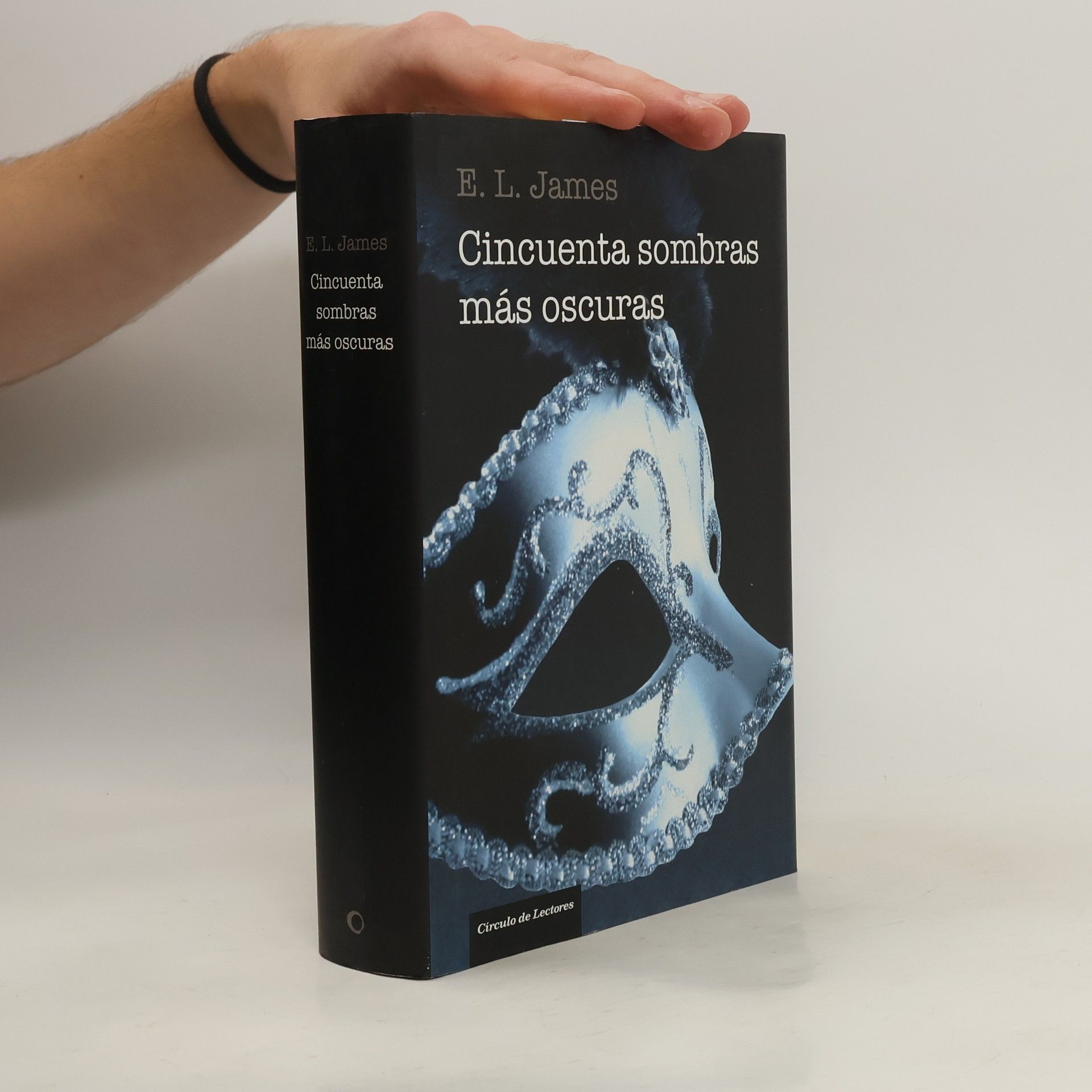 E. L. James Cincuenta sombras más oscuras
