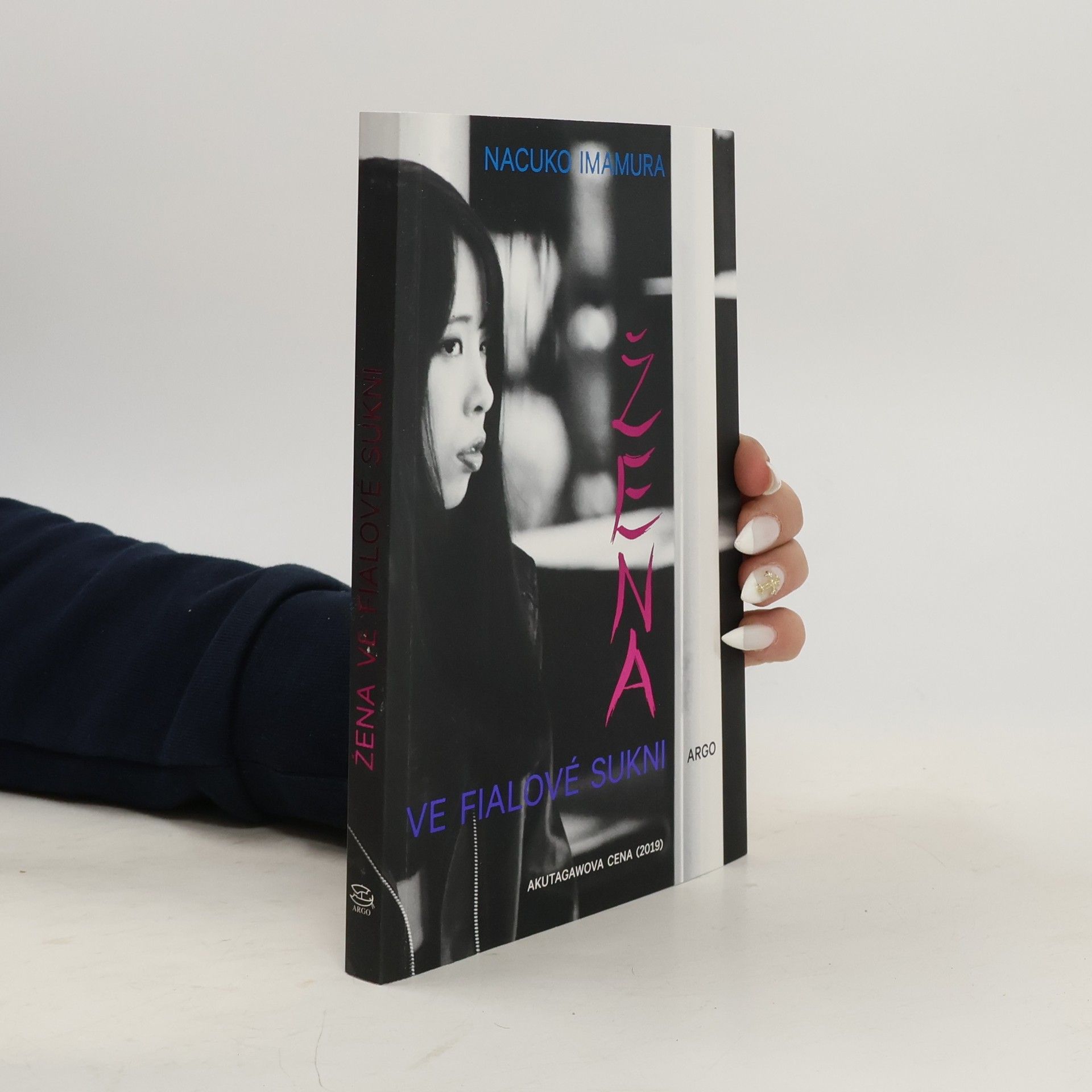 Natsuko Imamura Žena ve fialové sukni