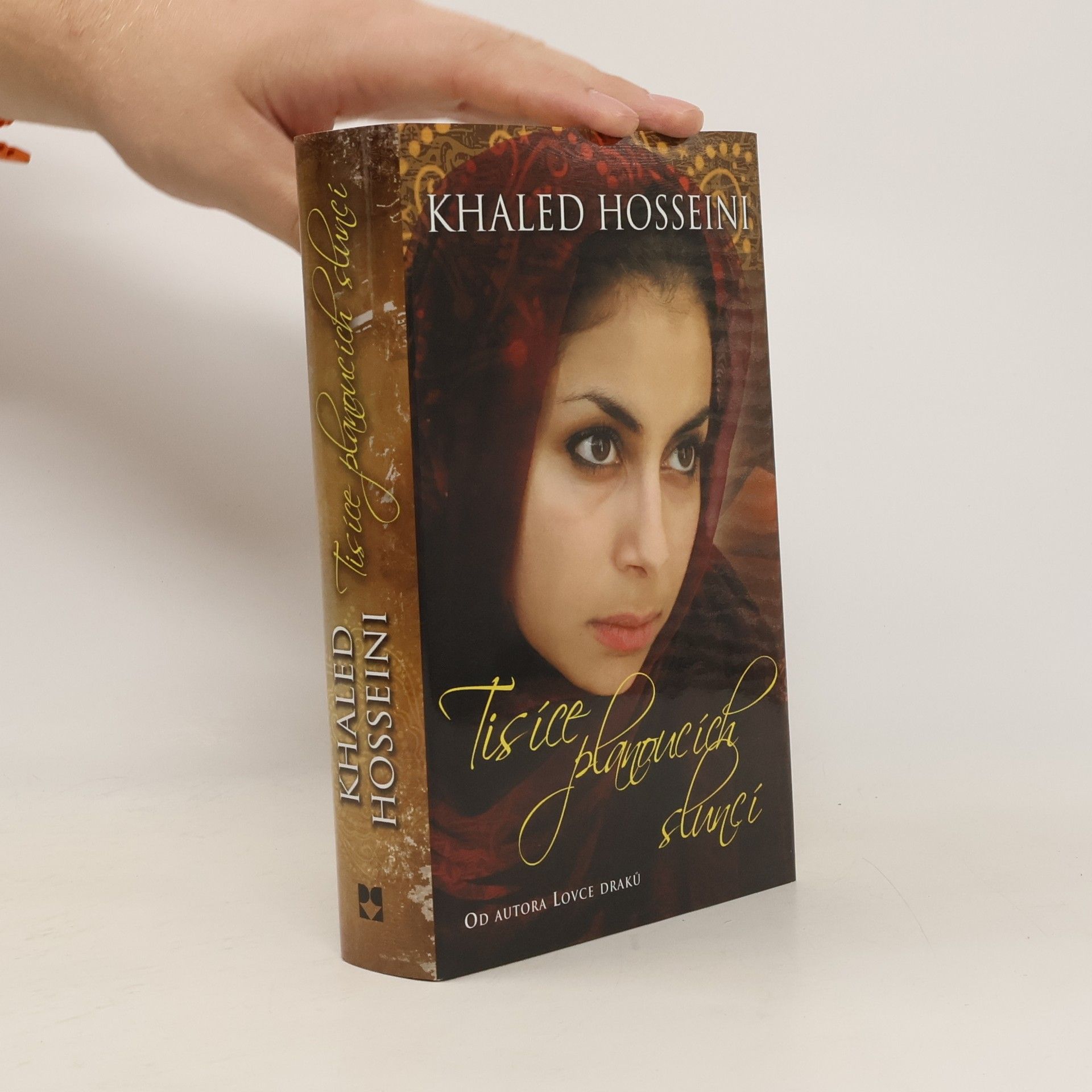 Khaled Hosseini Tisíce planoucích sluncí