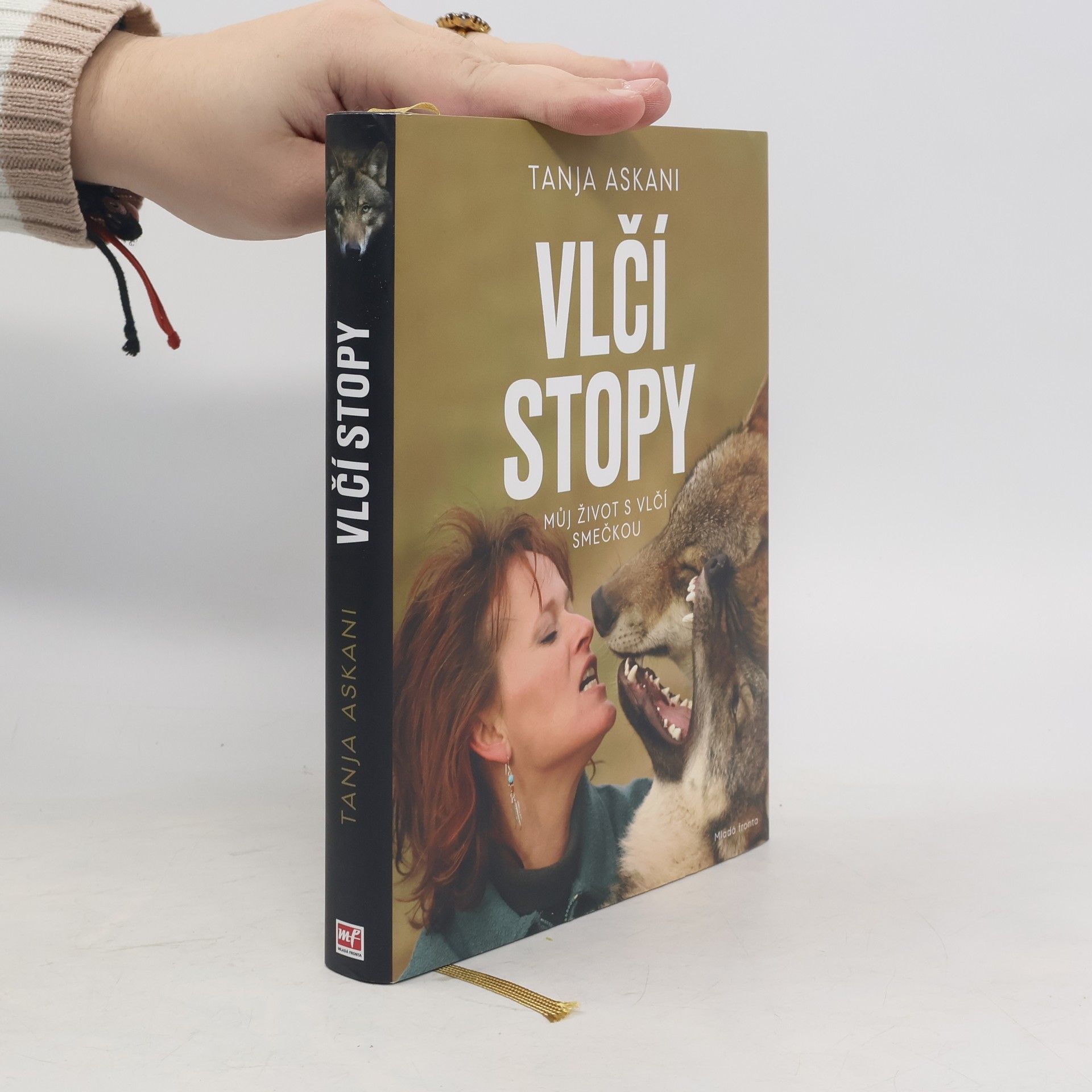 Tanja Askani Vlčí stopy: Můj život s vlčí smečkou