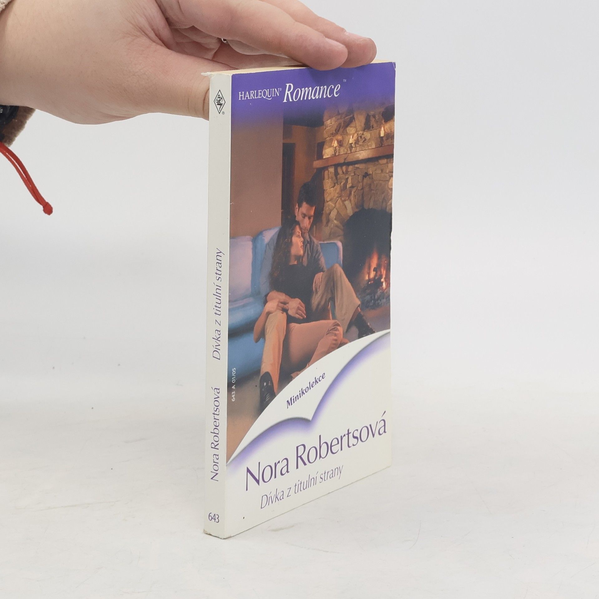 Nora Roberts Dívka z titulní strany