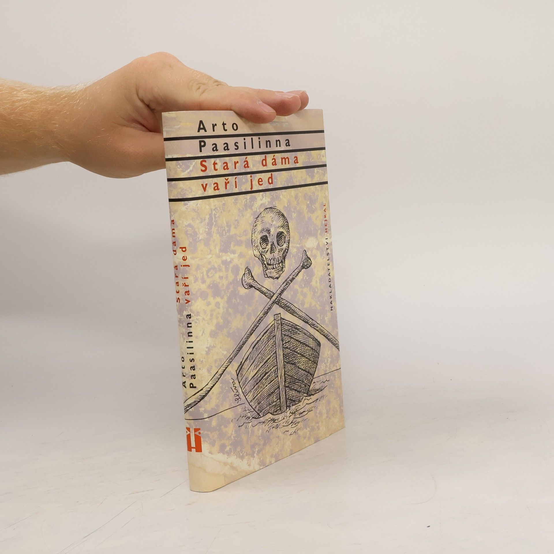 Arto Paasilinna Stará dáma vaří jed