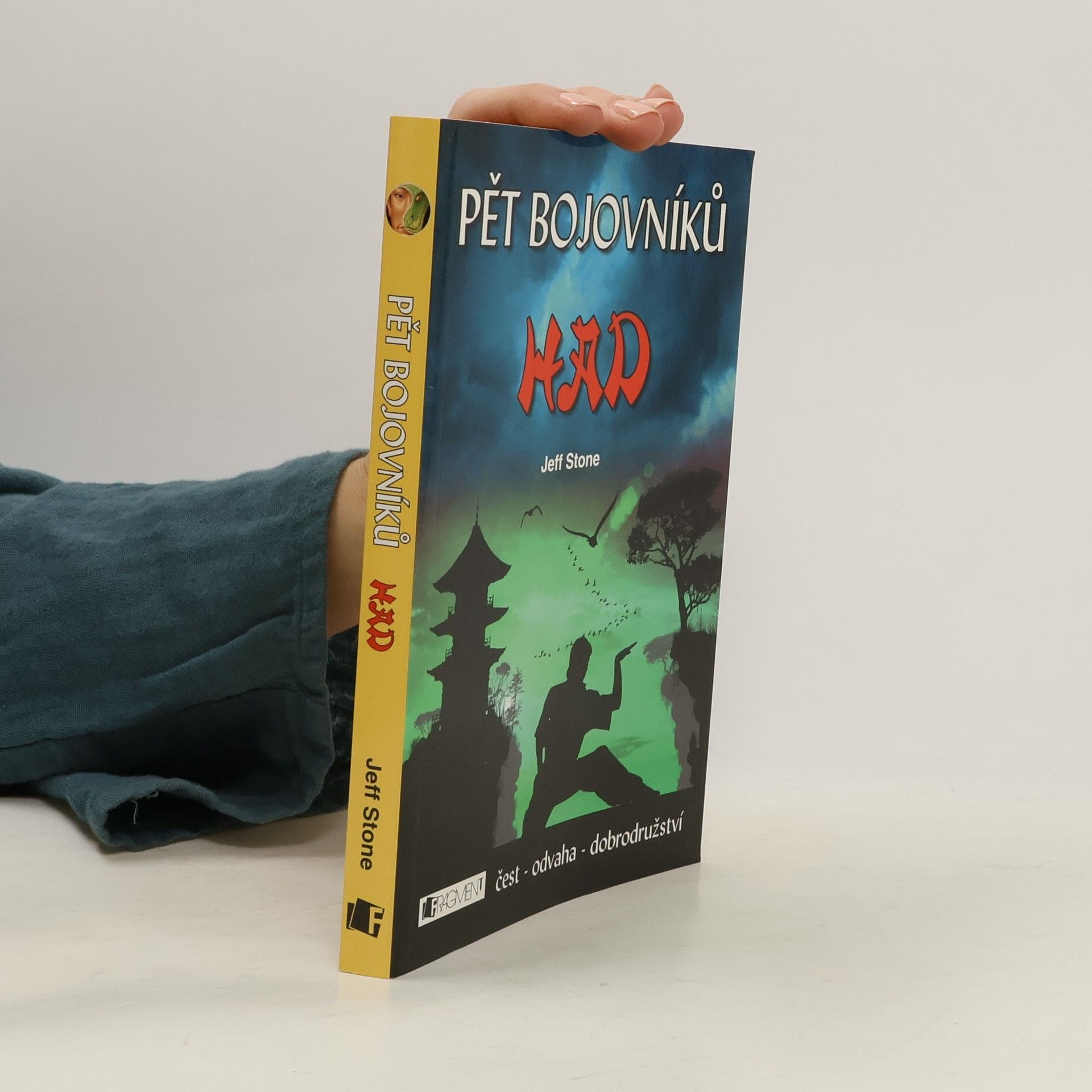 Jeff Stone Pět bojovníků. Had
