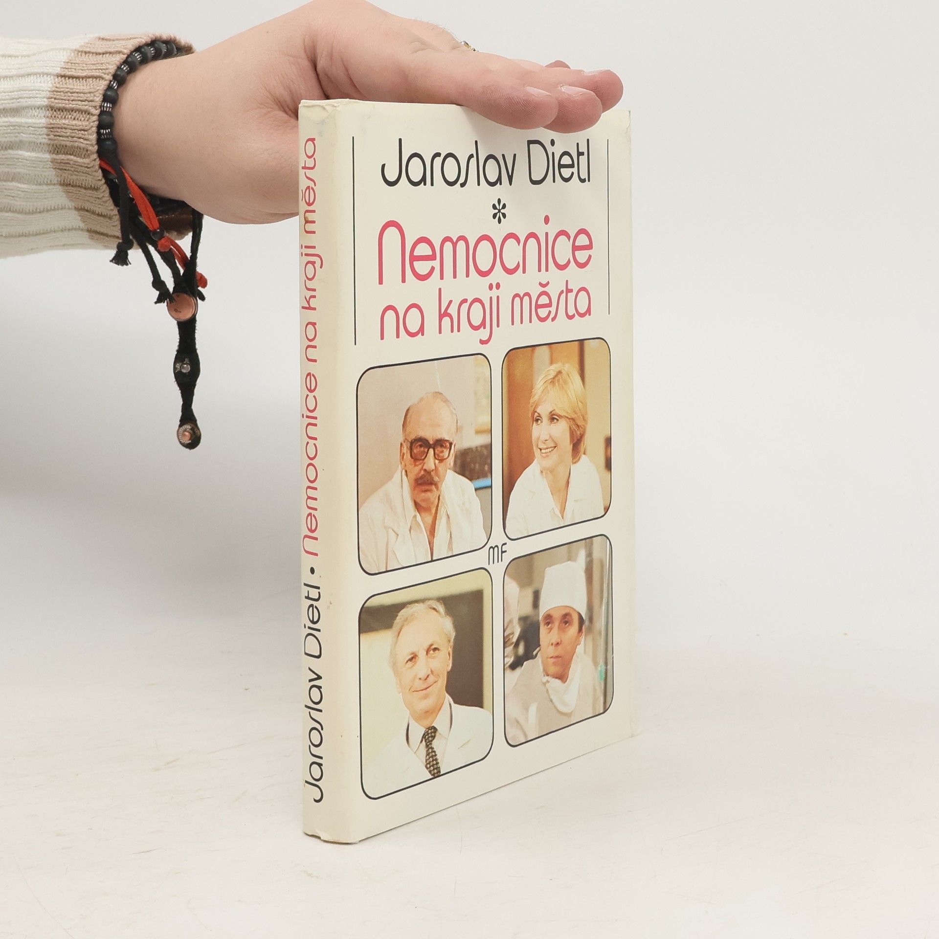 Nemocnice na kraji města