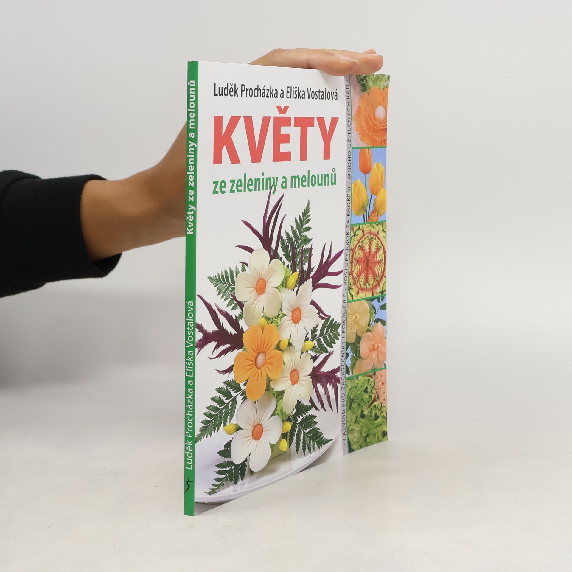 Květy ze zeleniny a melounů