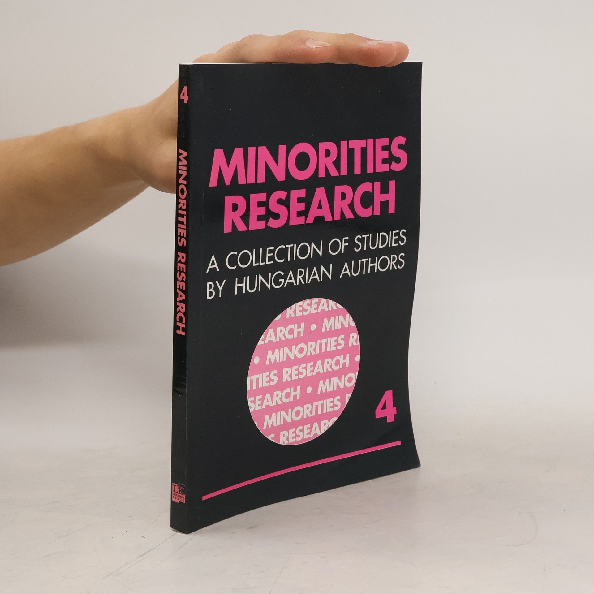 Autores varios Minorities Research 4