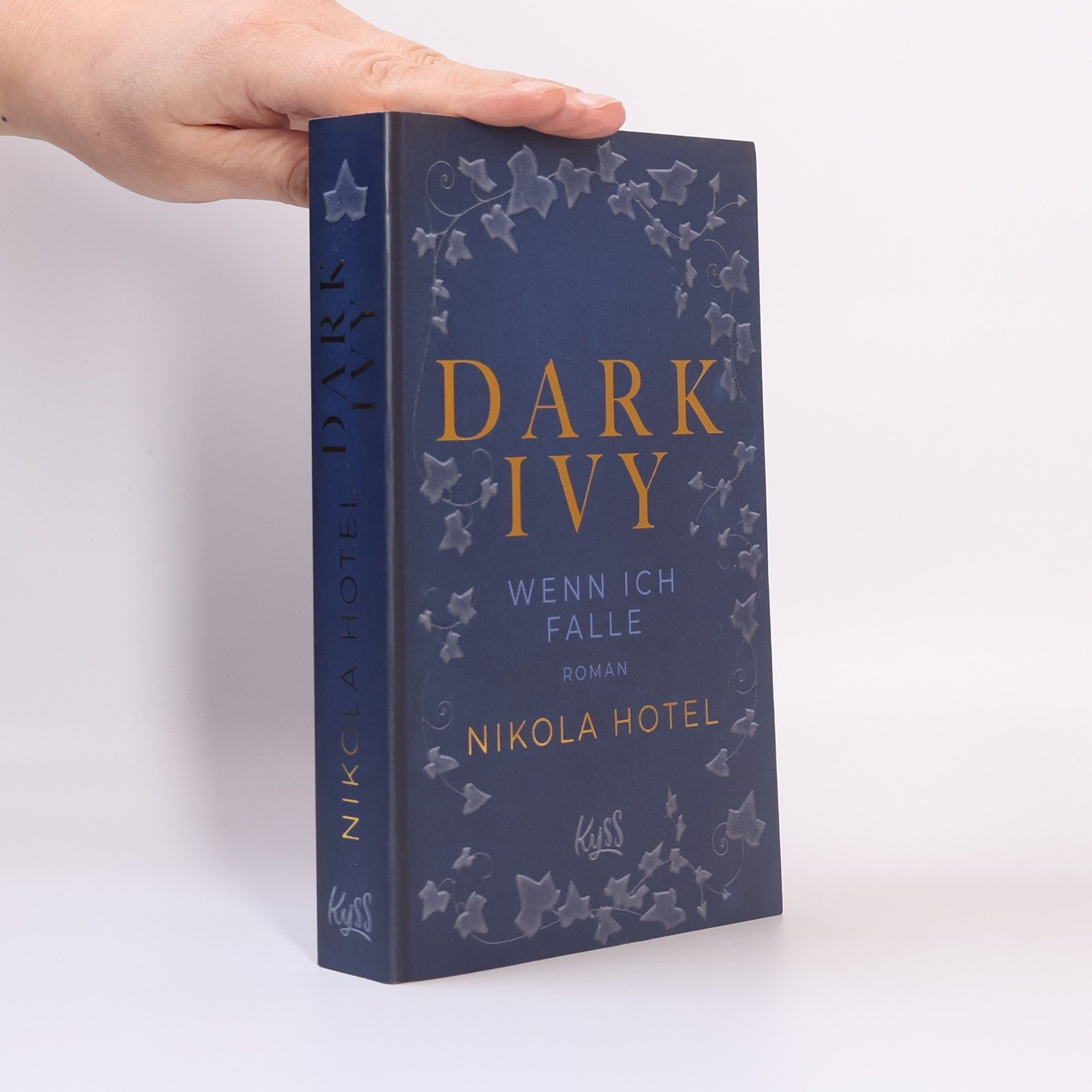 Nikola Hotel Dark Ivy - Wenn ich falle