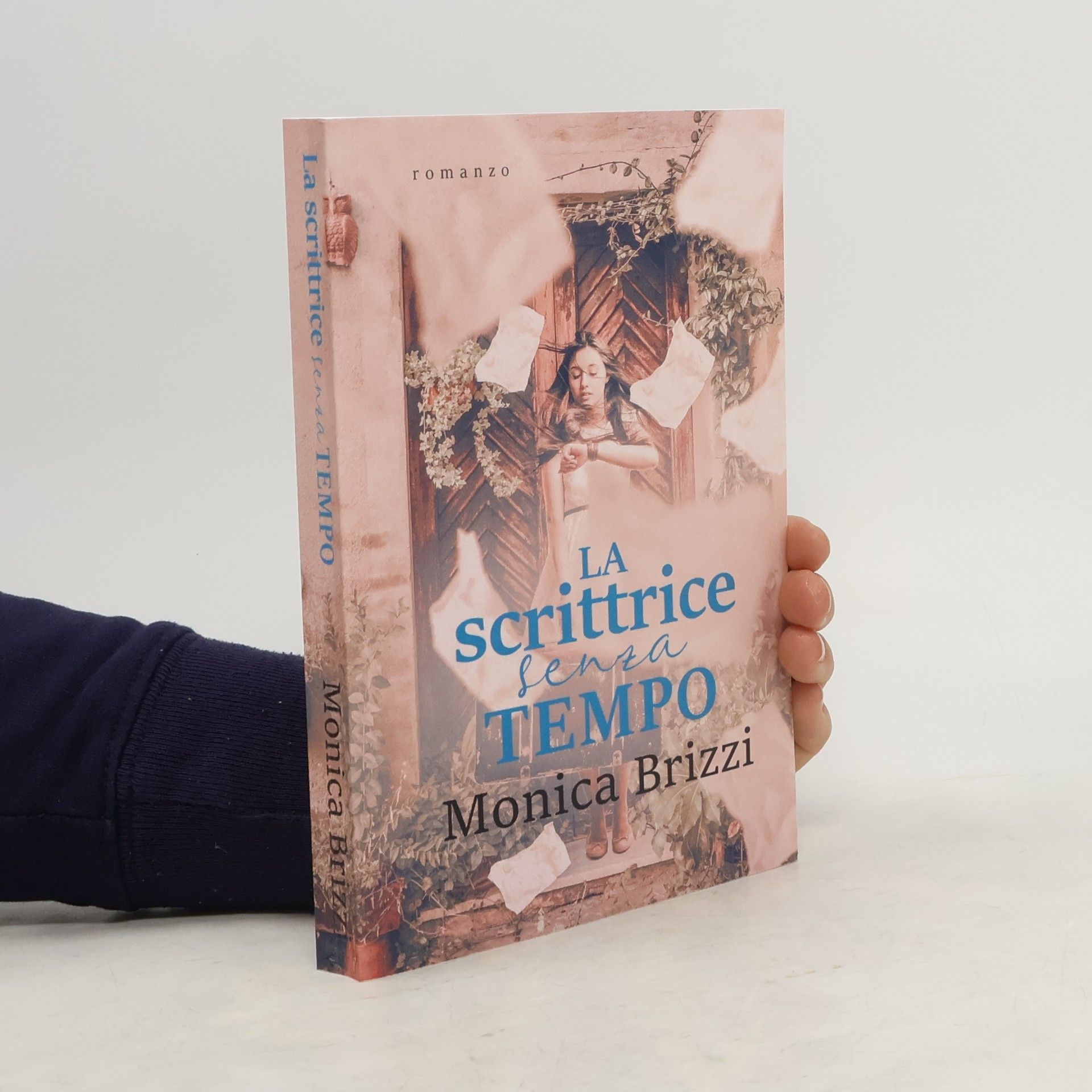 Monica Brizzi La scrittrice senza tempo