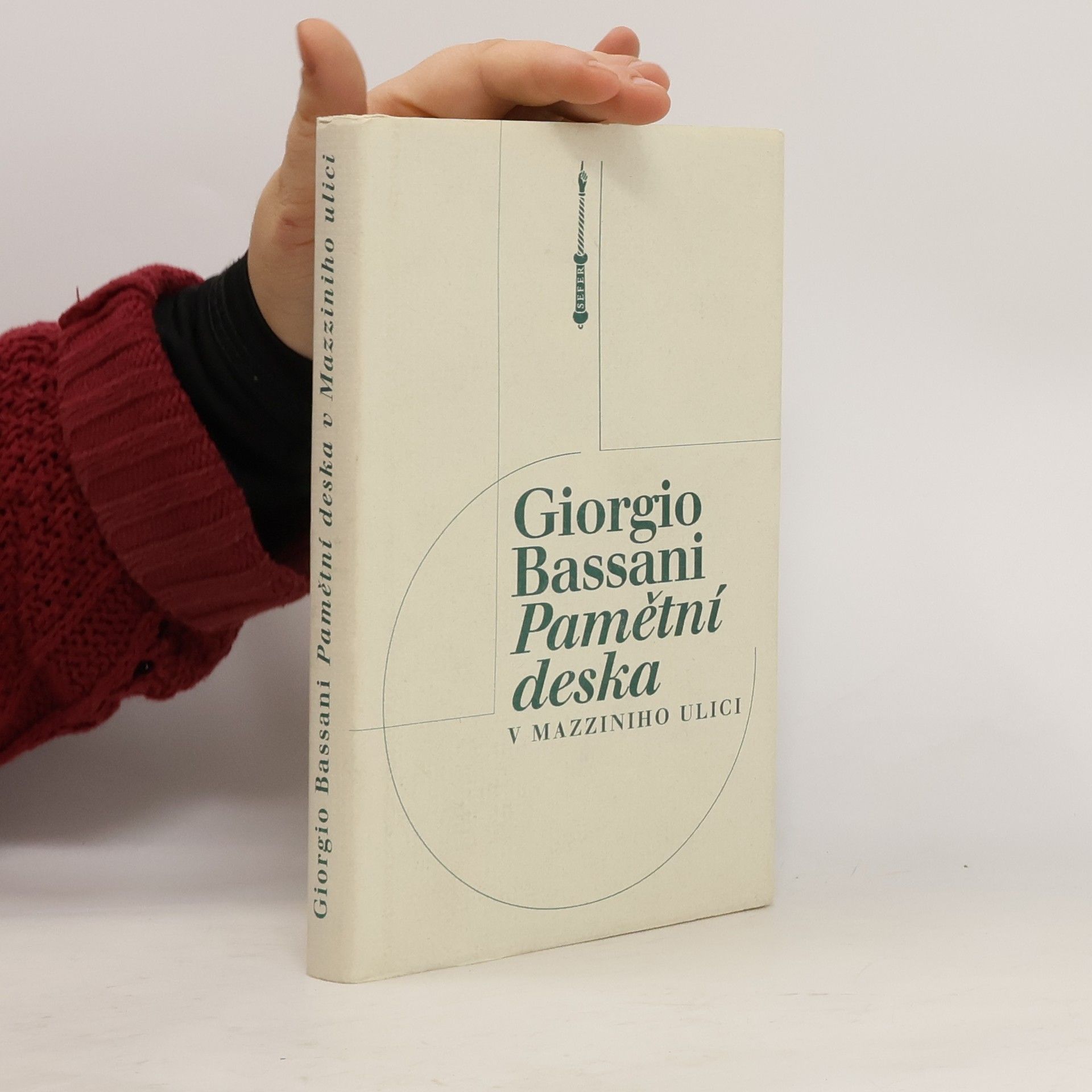 Pamětní deska v Mazziniho ulici