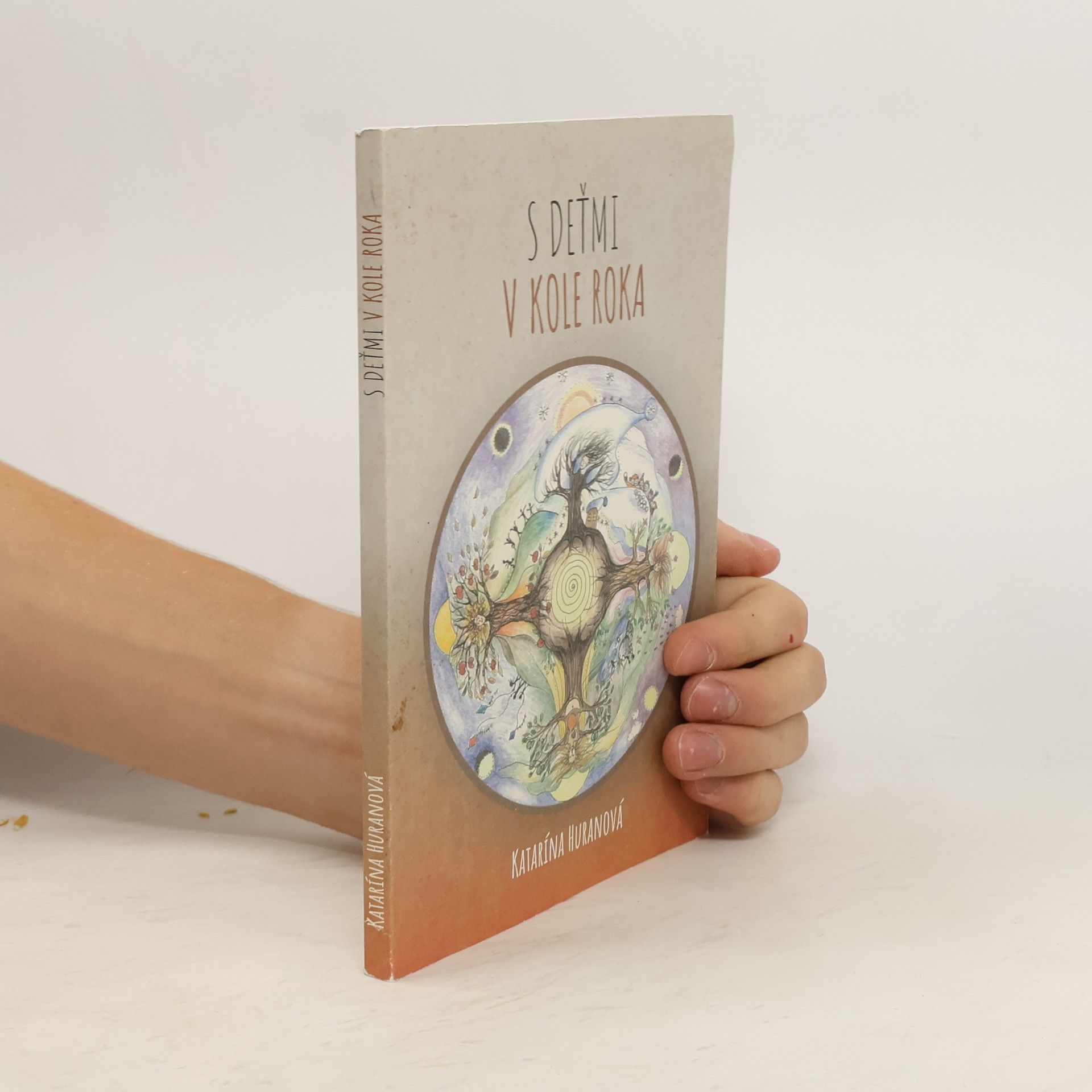 Katarína Huranová S dětmi v kole roka