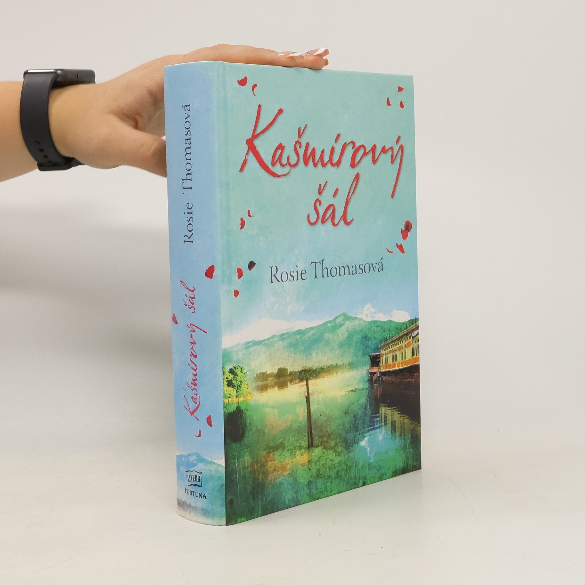 Rosie Thomas Kašmírový šál