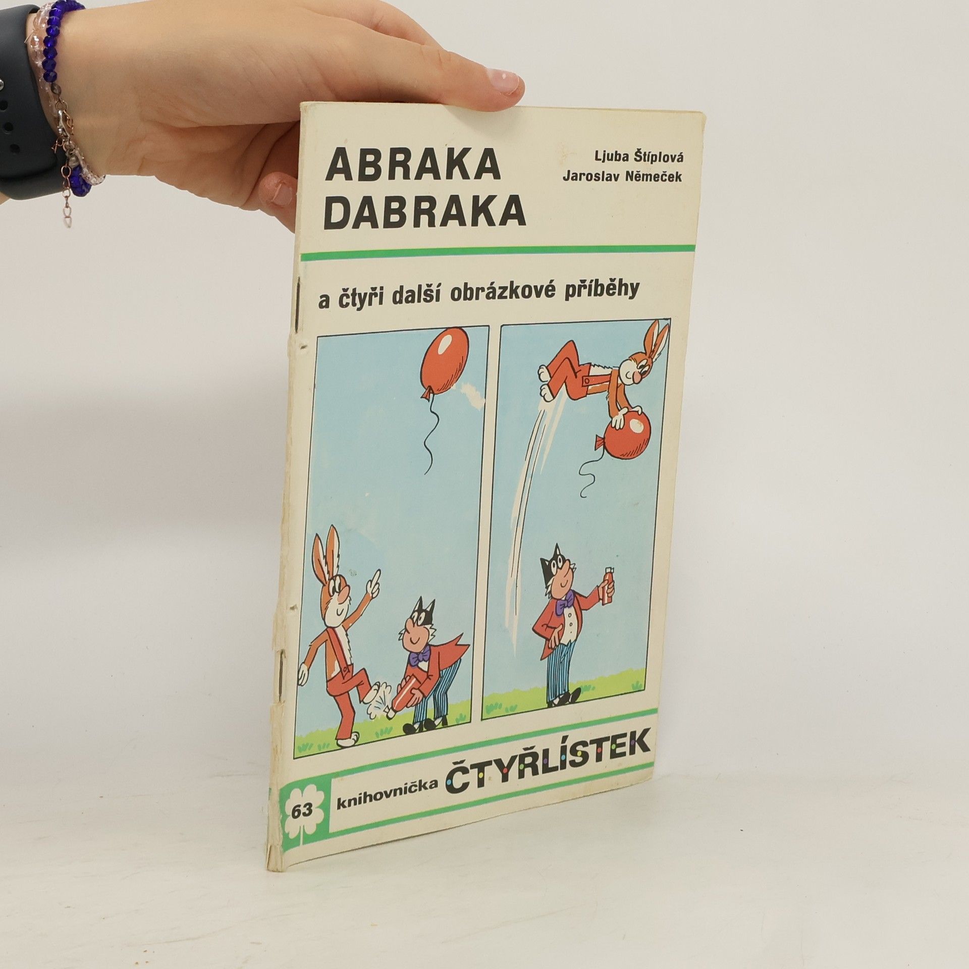 Čtyřlístek 63. Abraka dabraka