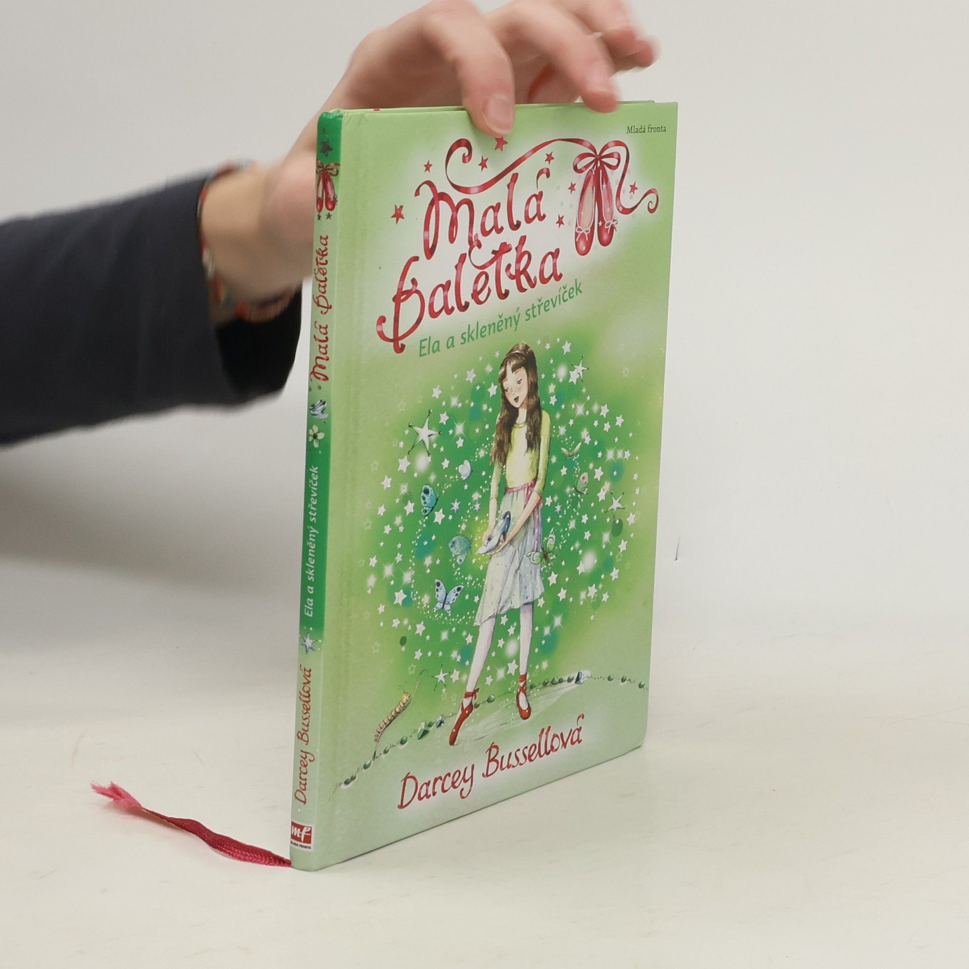 Darcey Bussell Ela a skleněný střevíček. Malá baletka