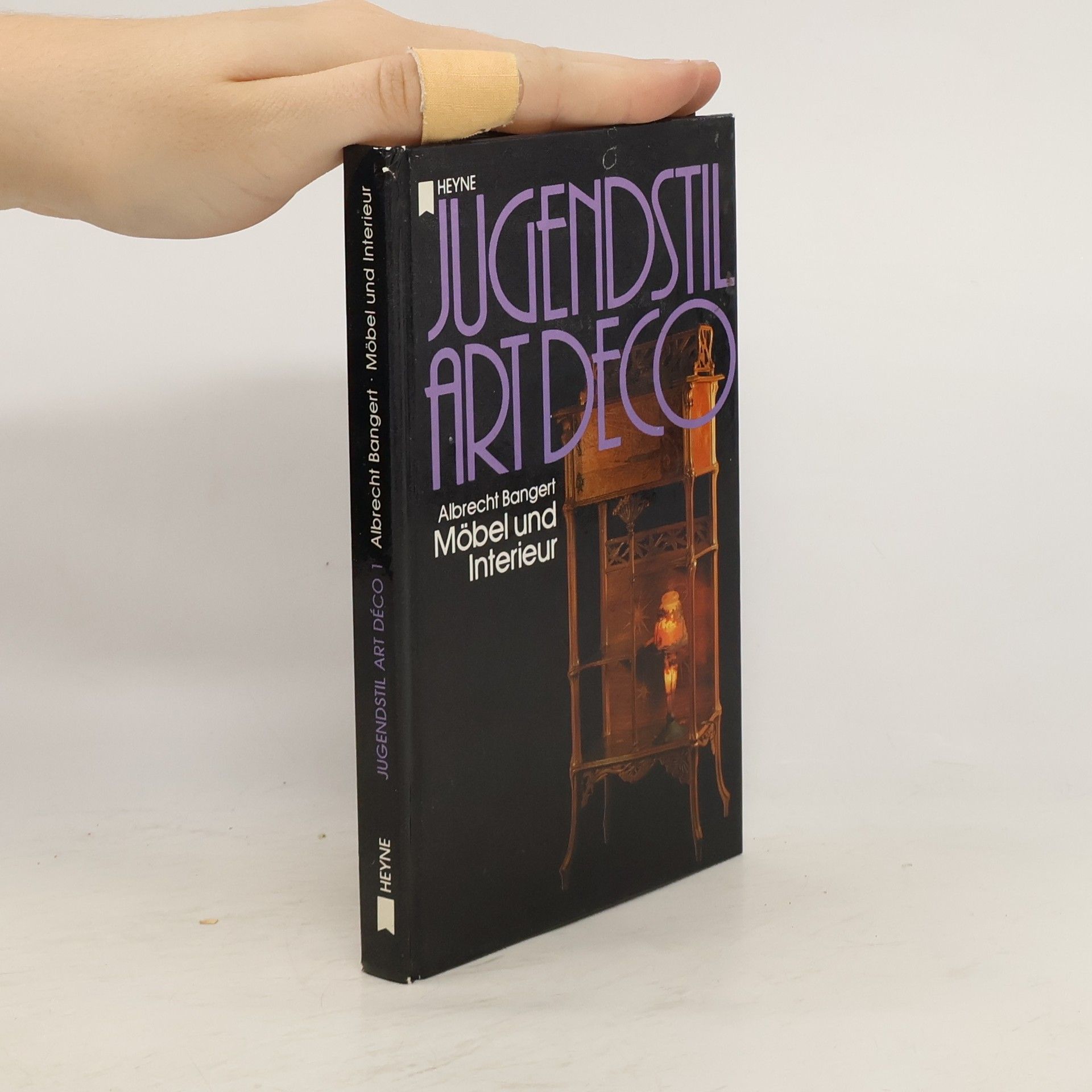 Möbel und Interieur