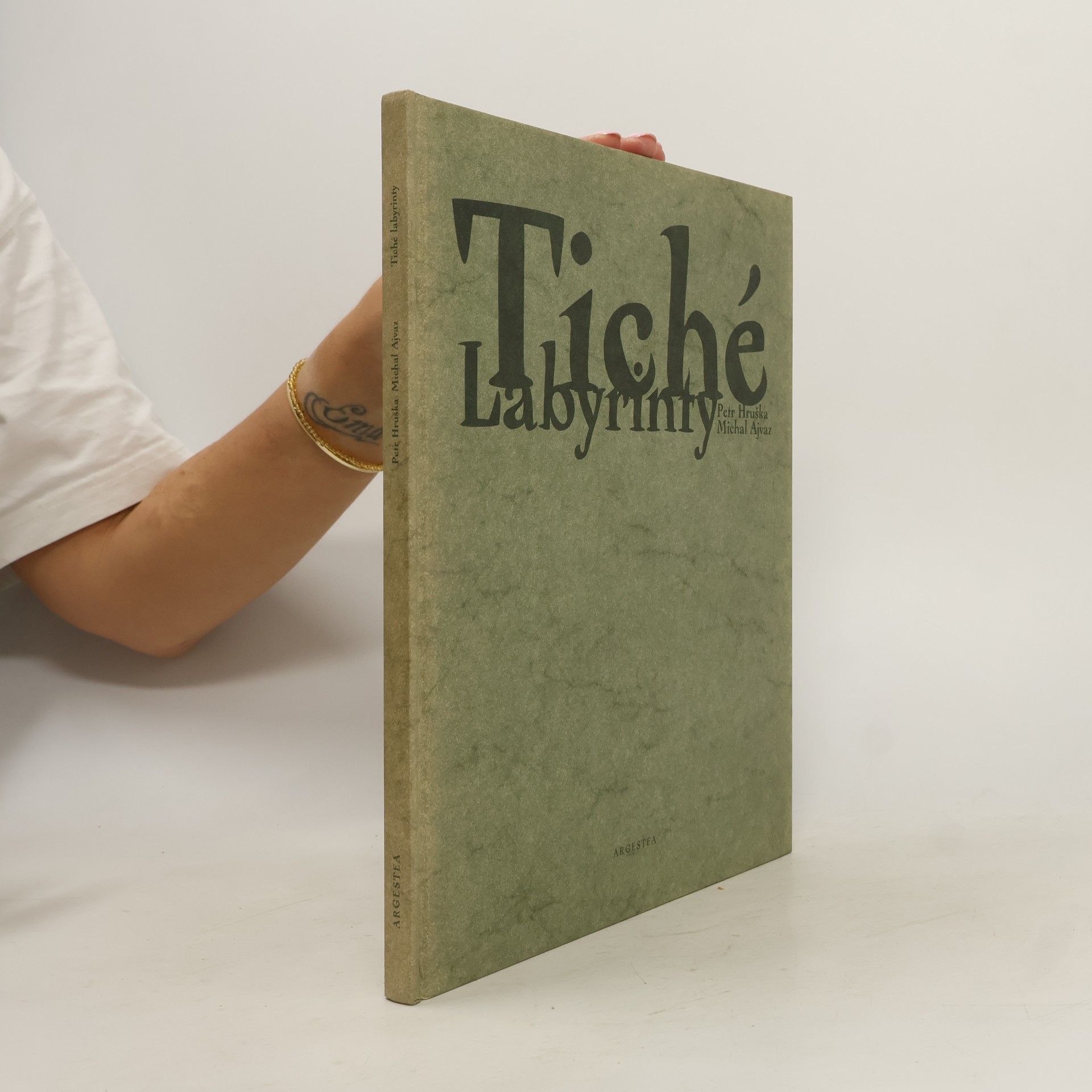 Petr Hruška Tiché labyrinty