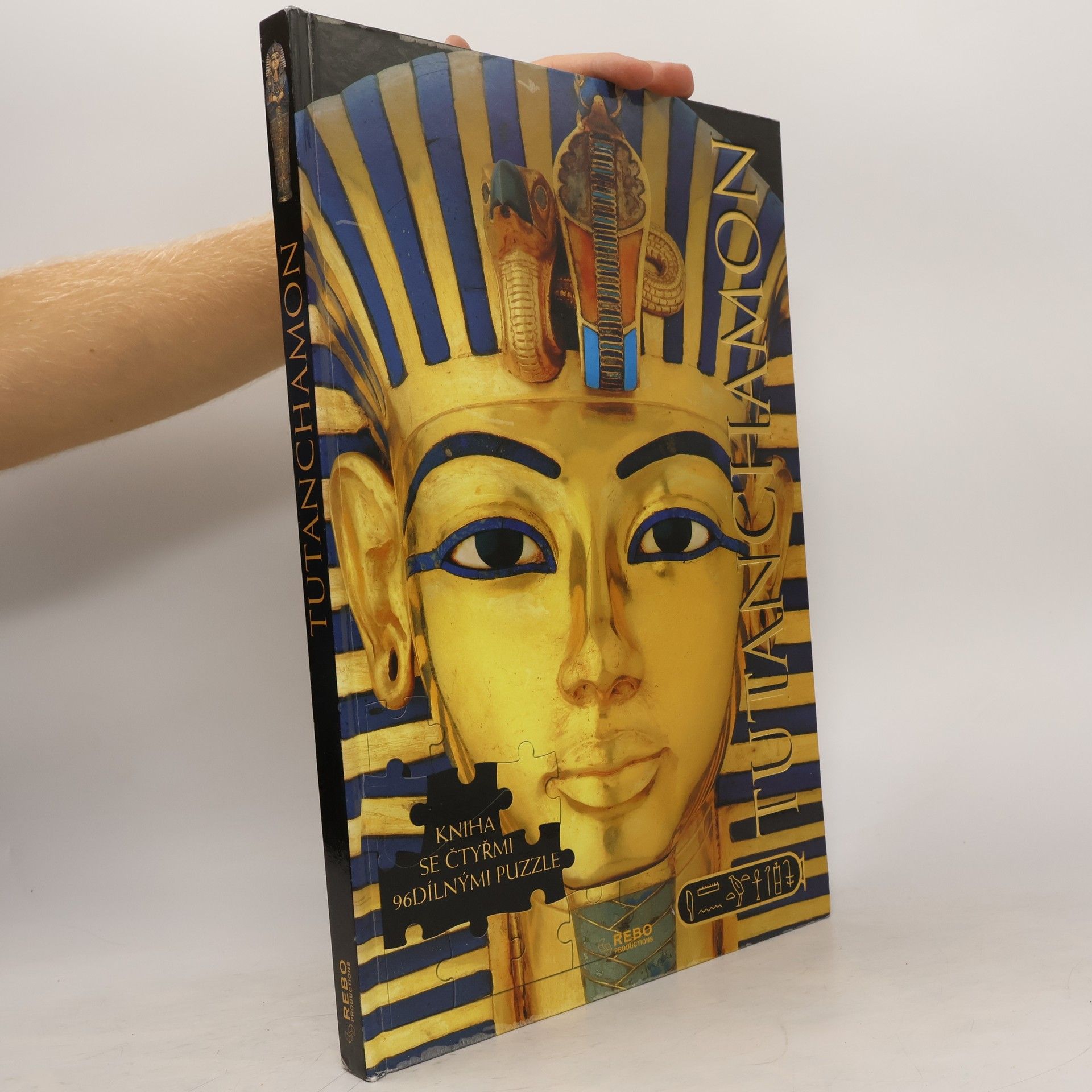 Niki Horin Tutanchamon : kniha se čtyřmi 96dílnými puzzle