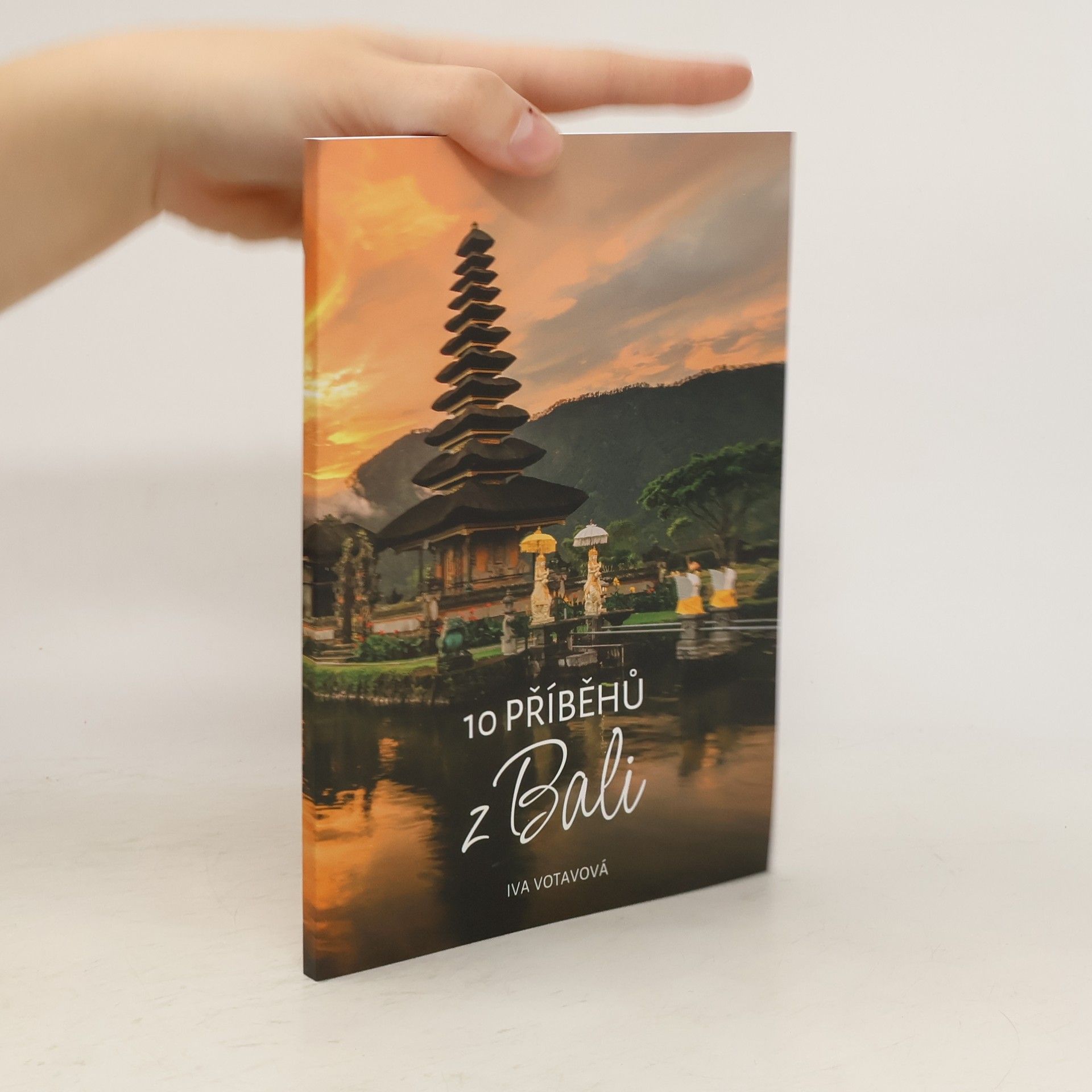 Iva Votavová 10 příběhů z Bali