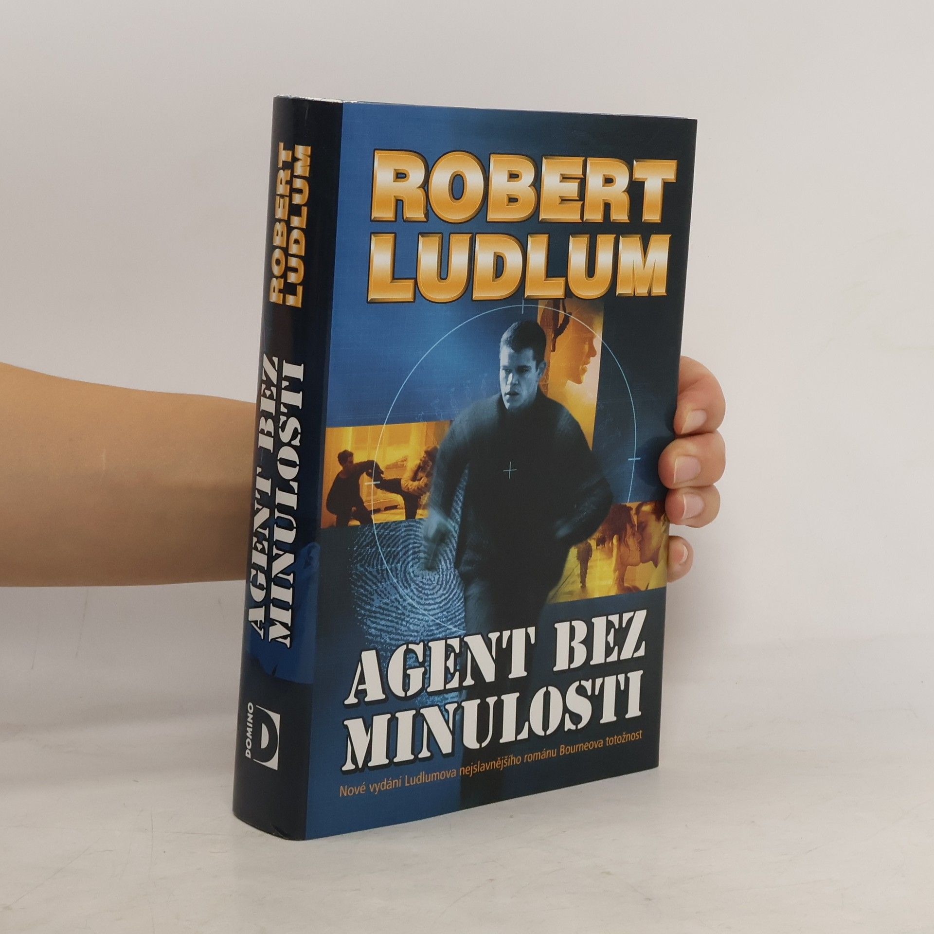 Robert Ludlum Agent bez minulosti