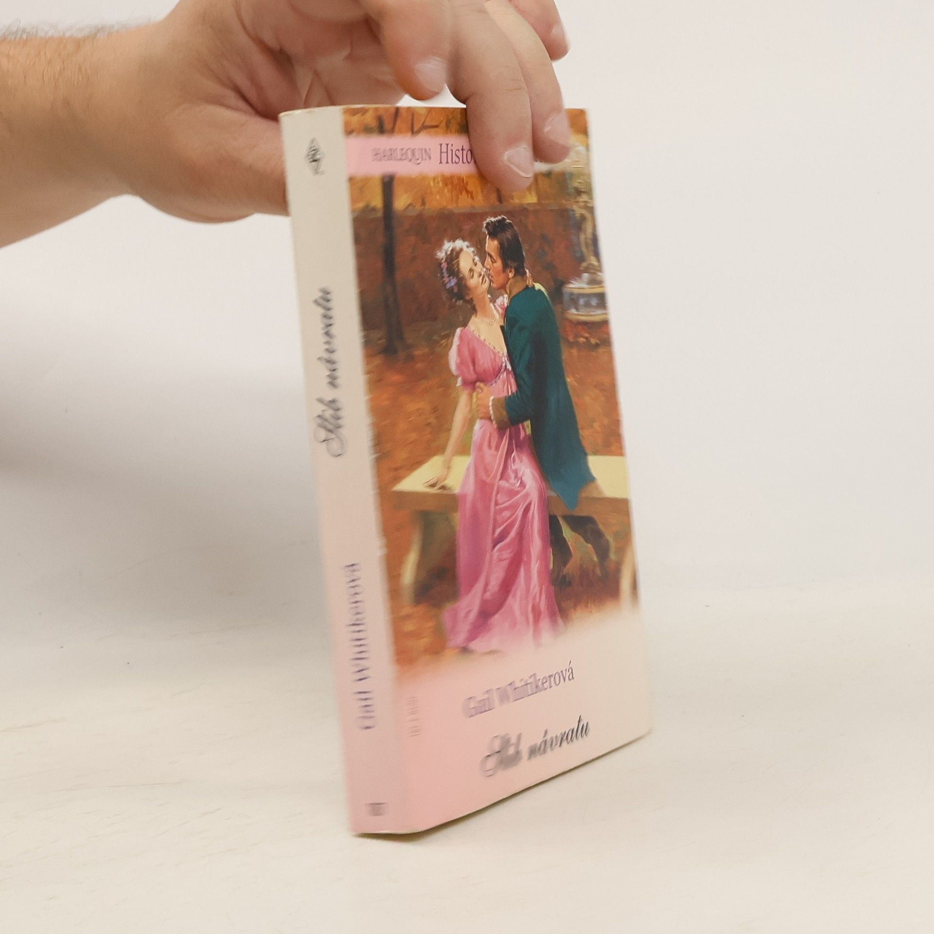 Gail Whitiker Slib návratu