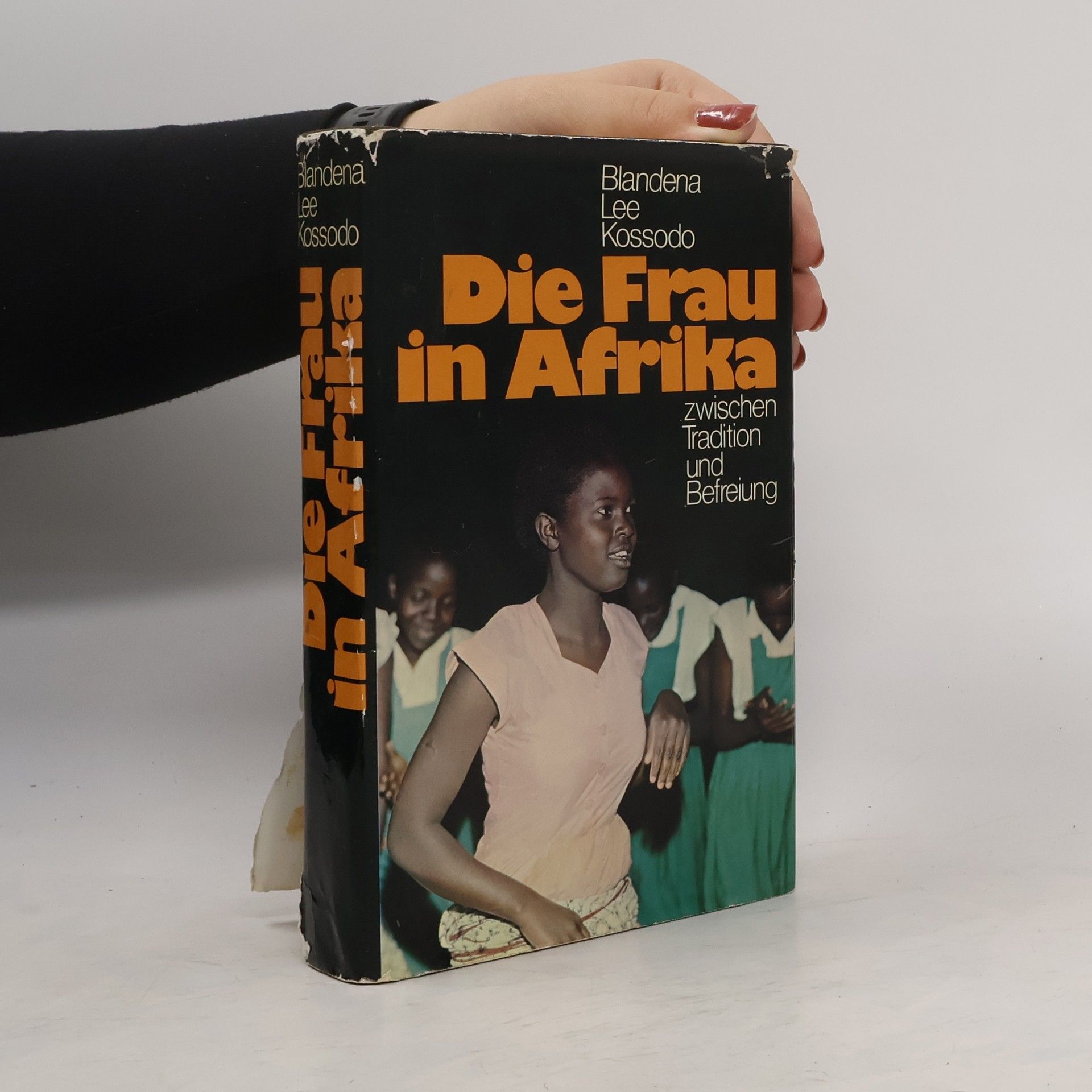 Blandena Lee Kossodo Die Frau in Afrika