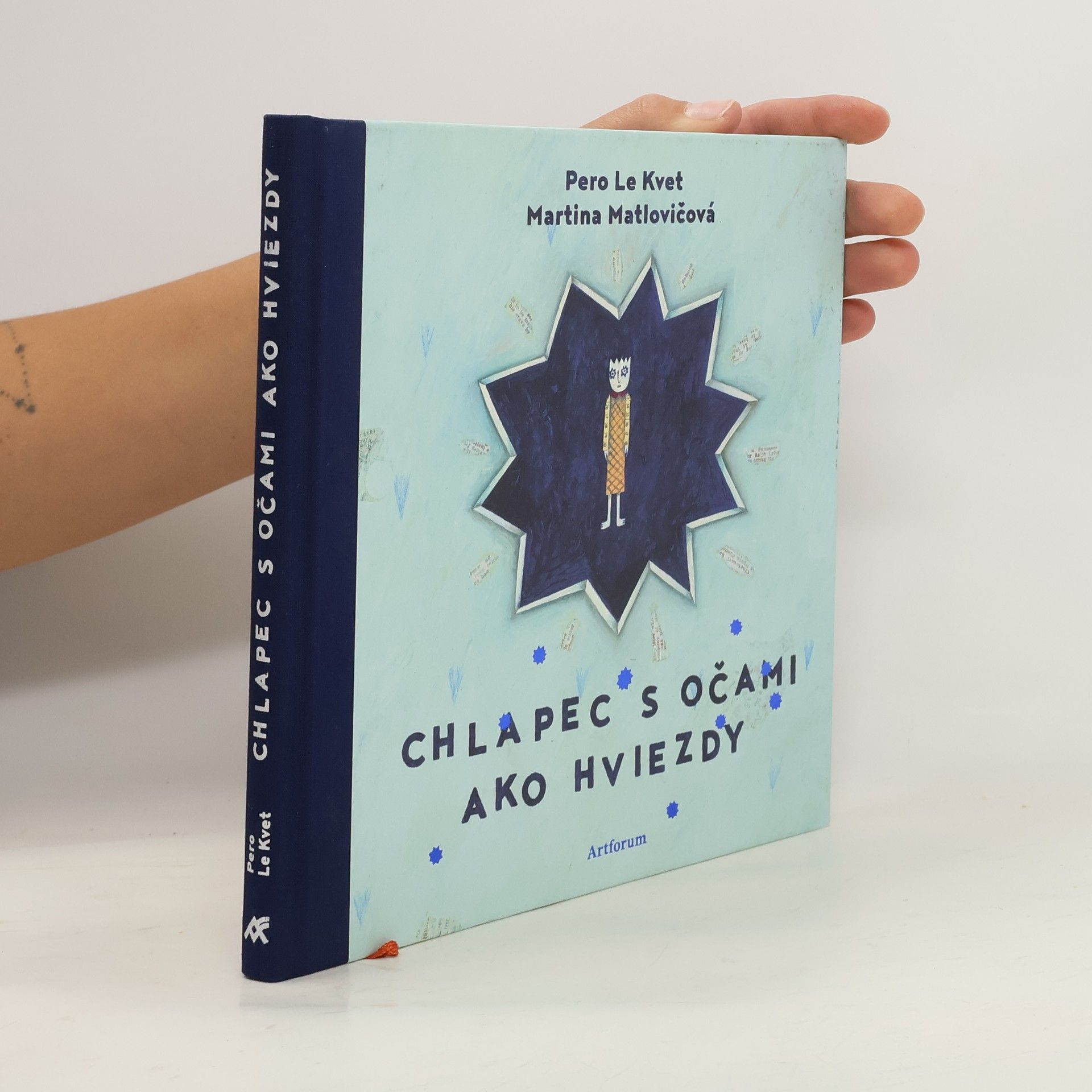 Chlapec s očami ako hviezdy