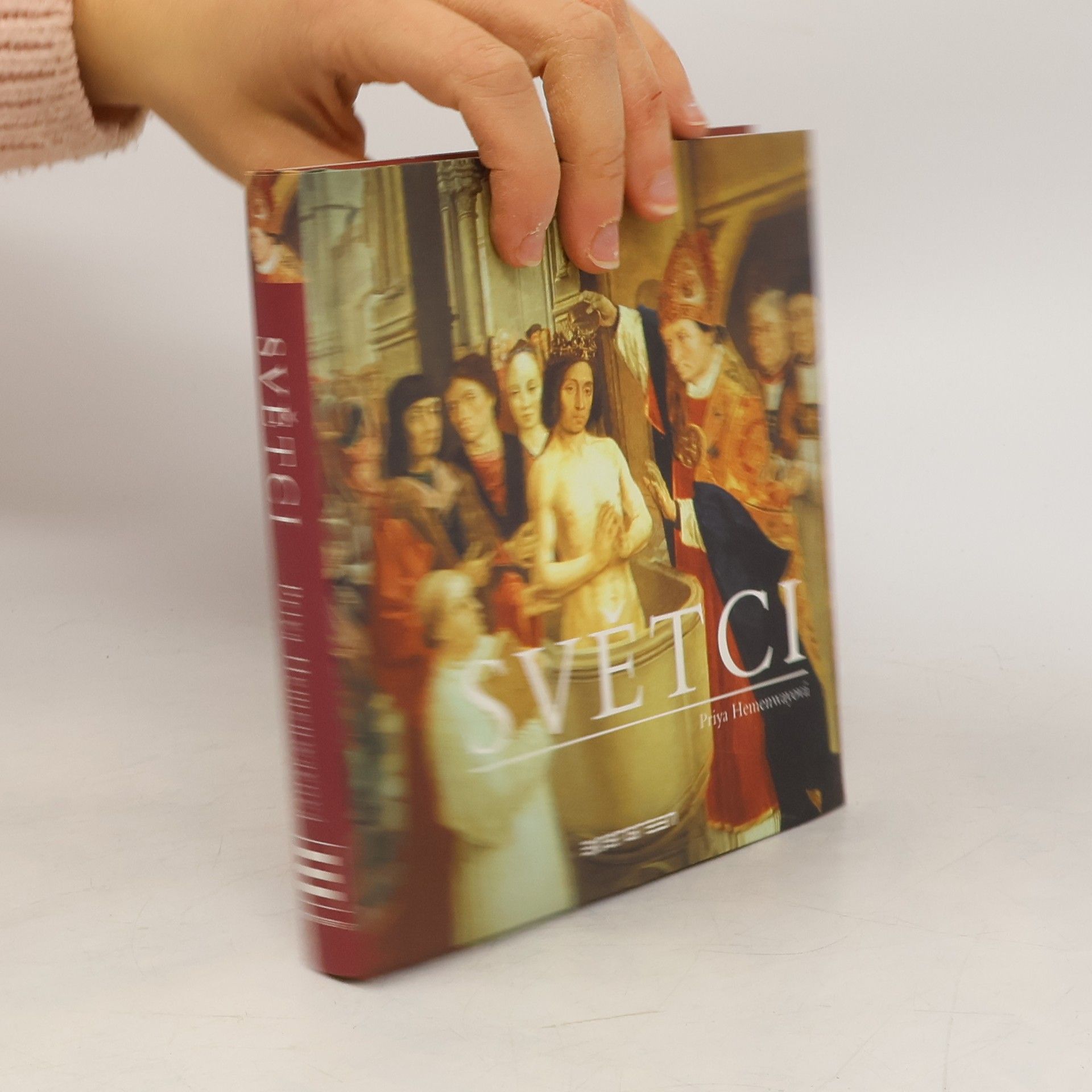 Priya Hemenway Světci