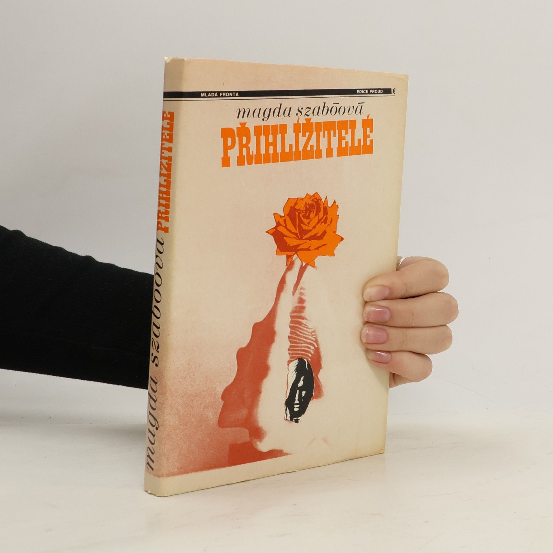 Magda Szabó Přihlížitelé