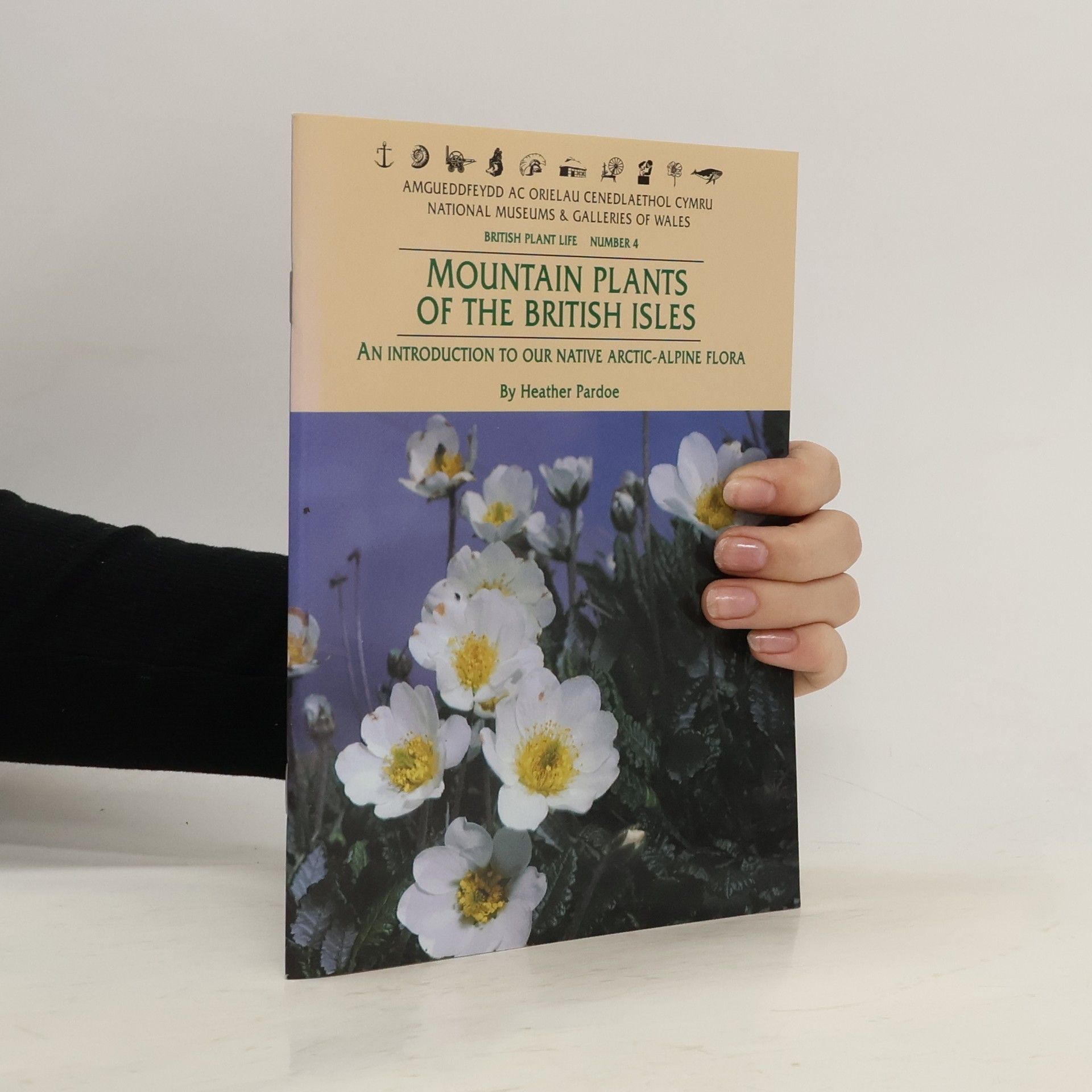 Heather Pardoe British Plant Life - 4: Mountain Plants of the British Isles