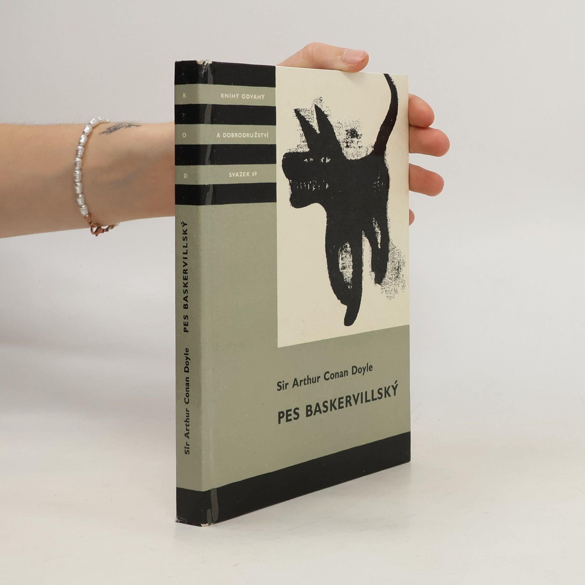 Arthur Conan Doyle Pes baskervillský