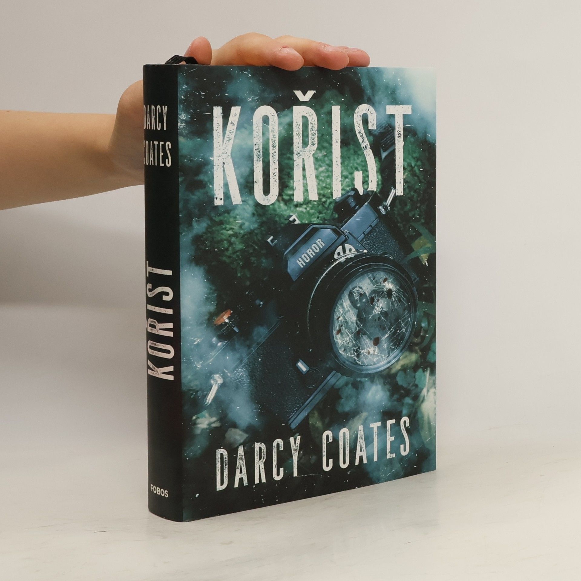 Darcy Coates Kořist