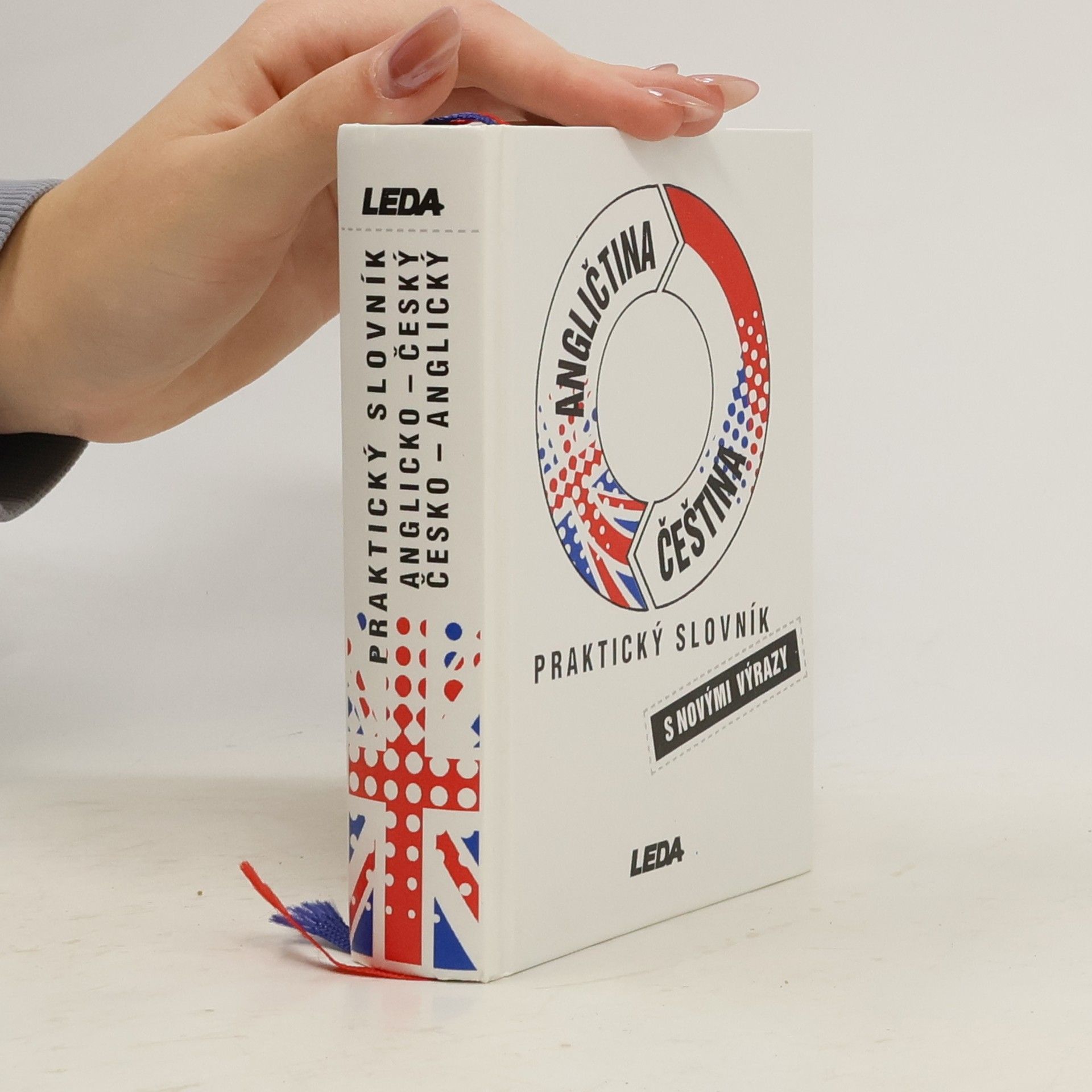 Karel Hais Praktický slovník angličtina-čeština