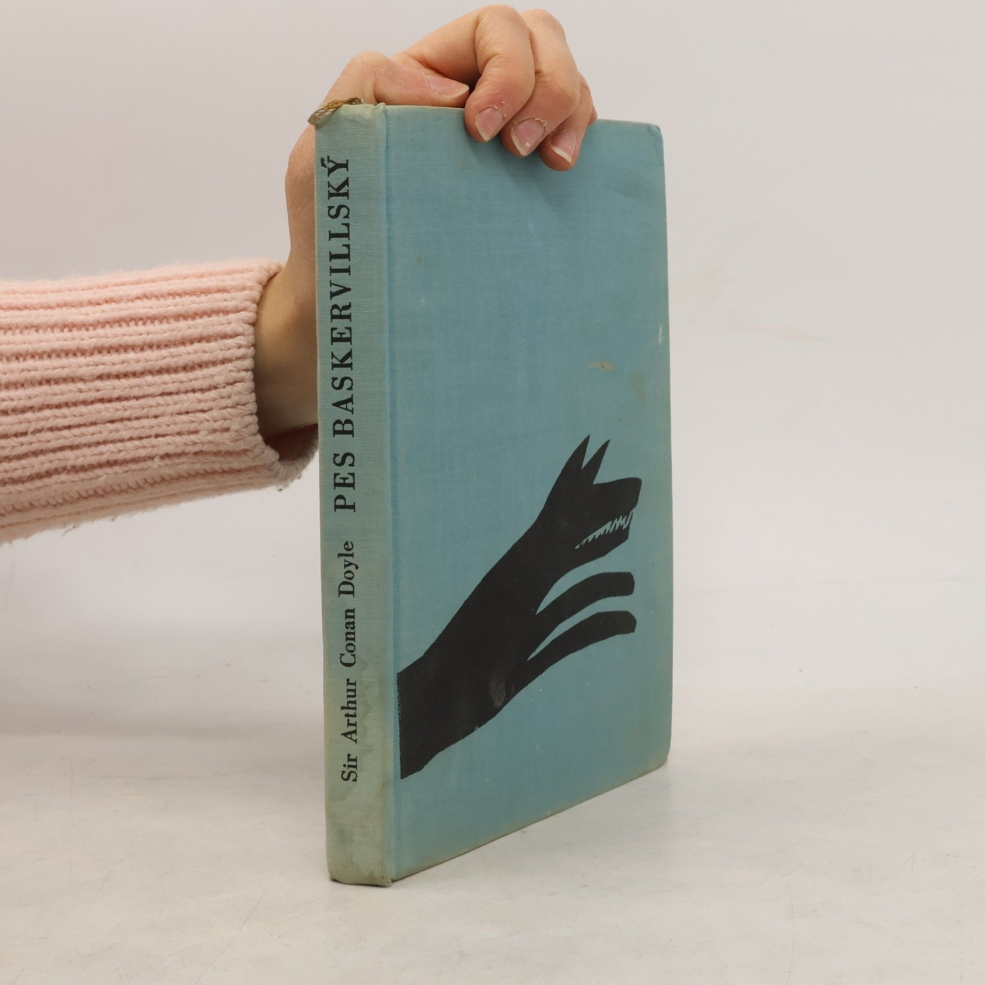 Arthur Conan Doyle Pes baskervillský