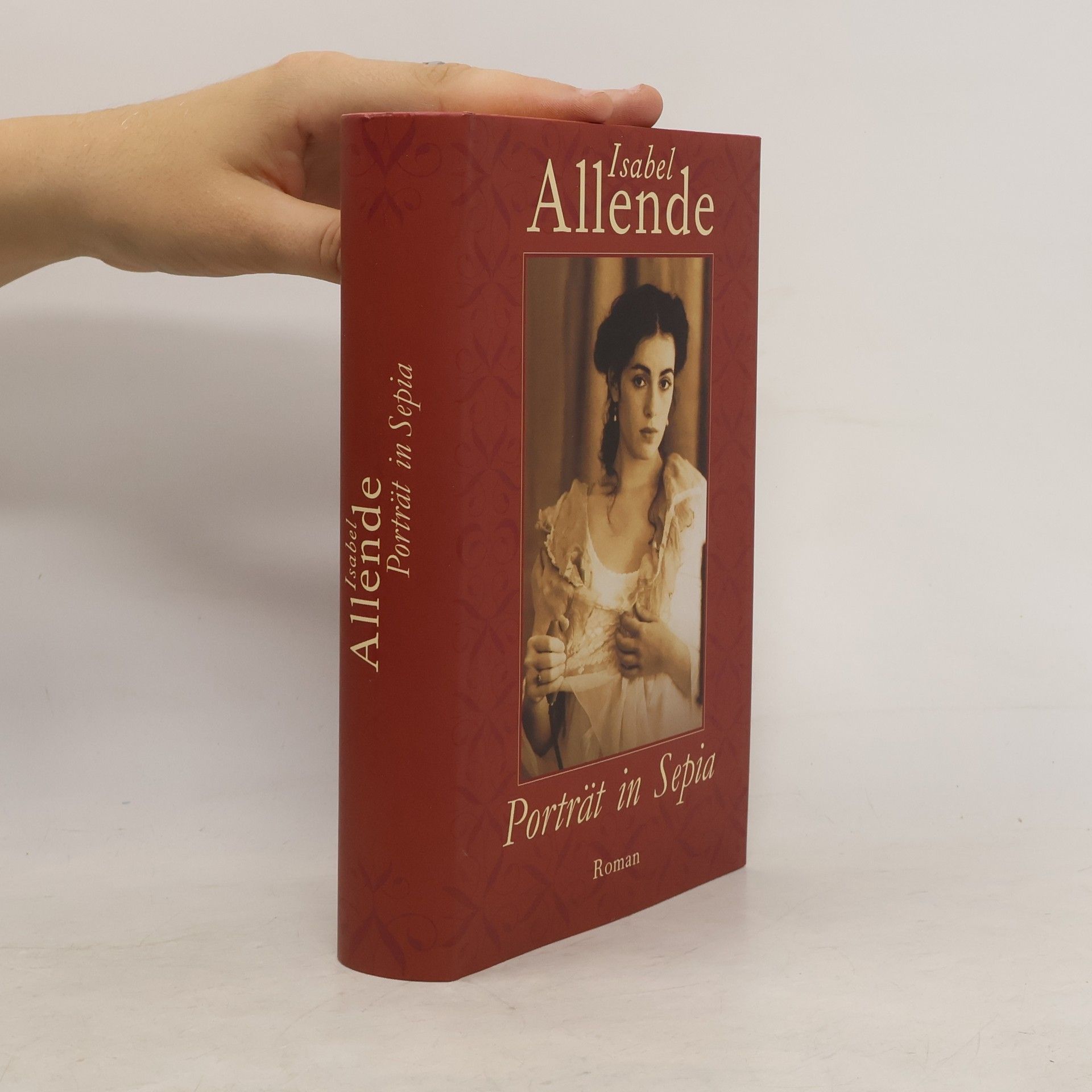 Isabel Allendeová Porträt in Sepia