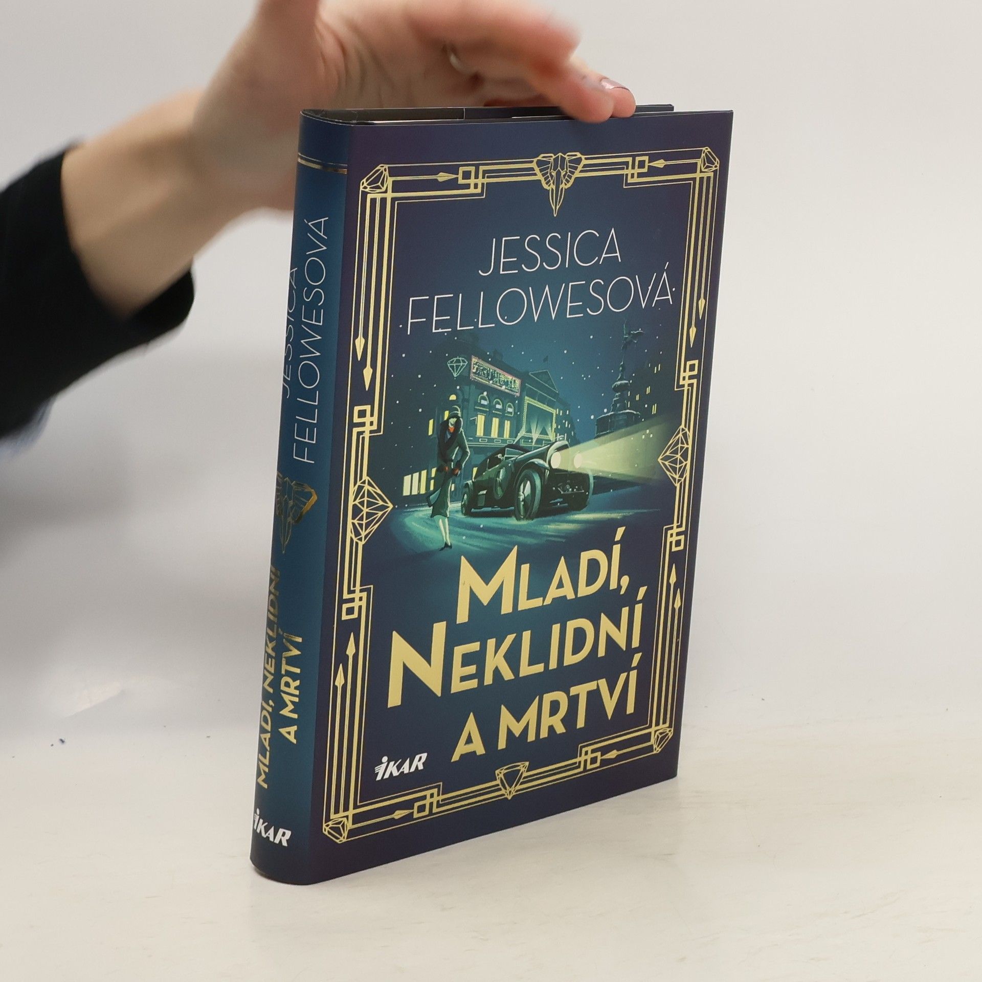 Jessica Fellowes Mladí, neklidní a mrtví