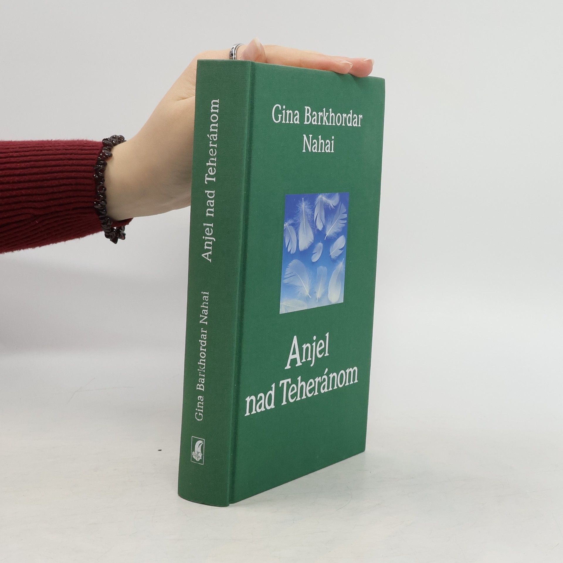 Gina Barkhordar Nahai Anjel nad Teheránom