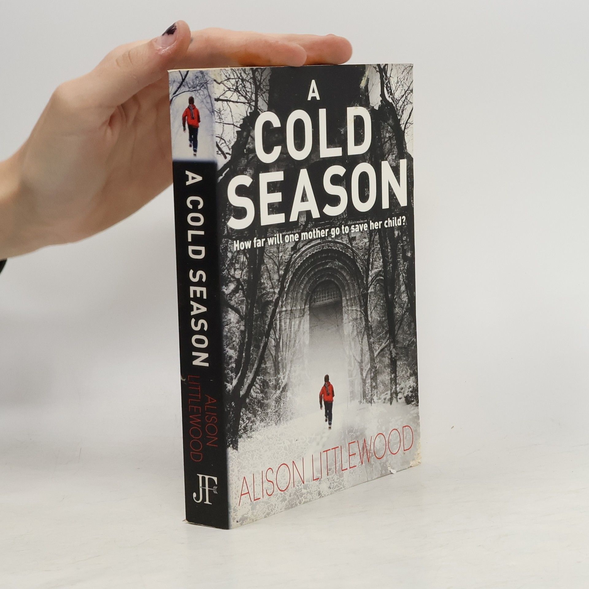 A cold season : how far will one mother go to save her child?