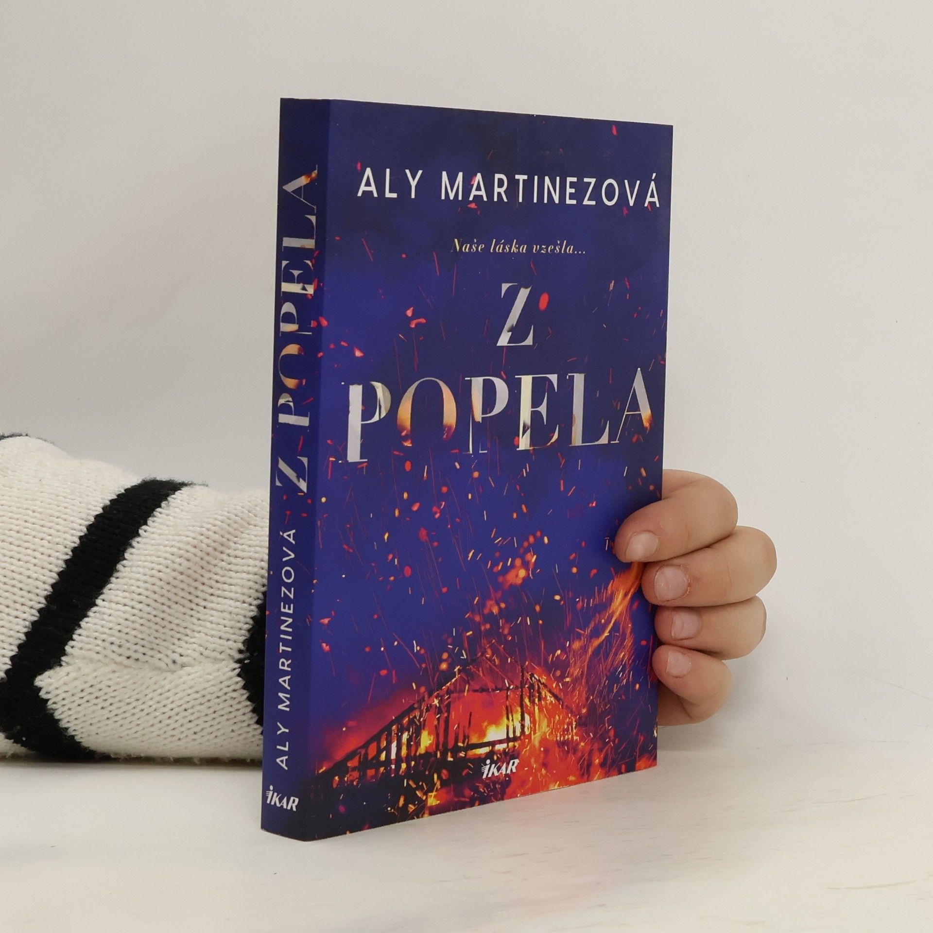 Aly Martinez Z popela