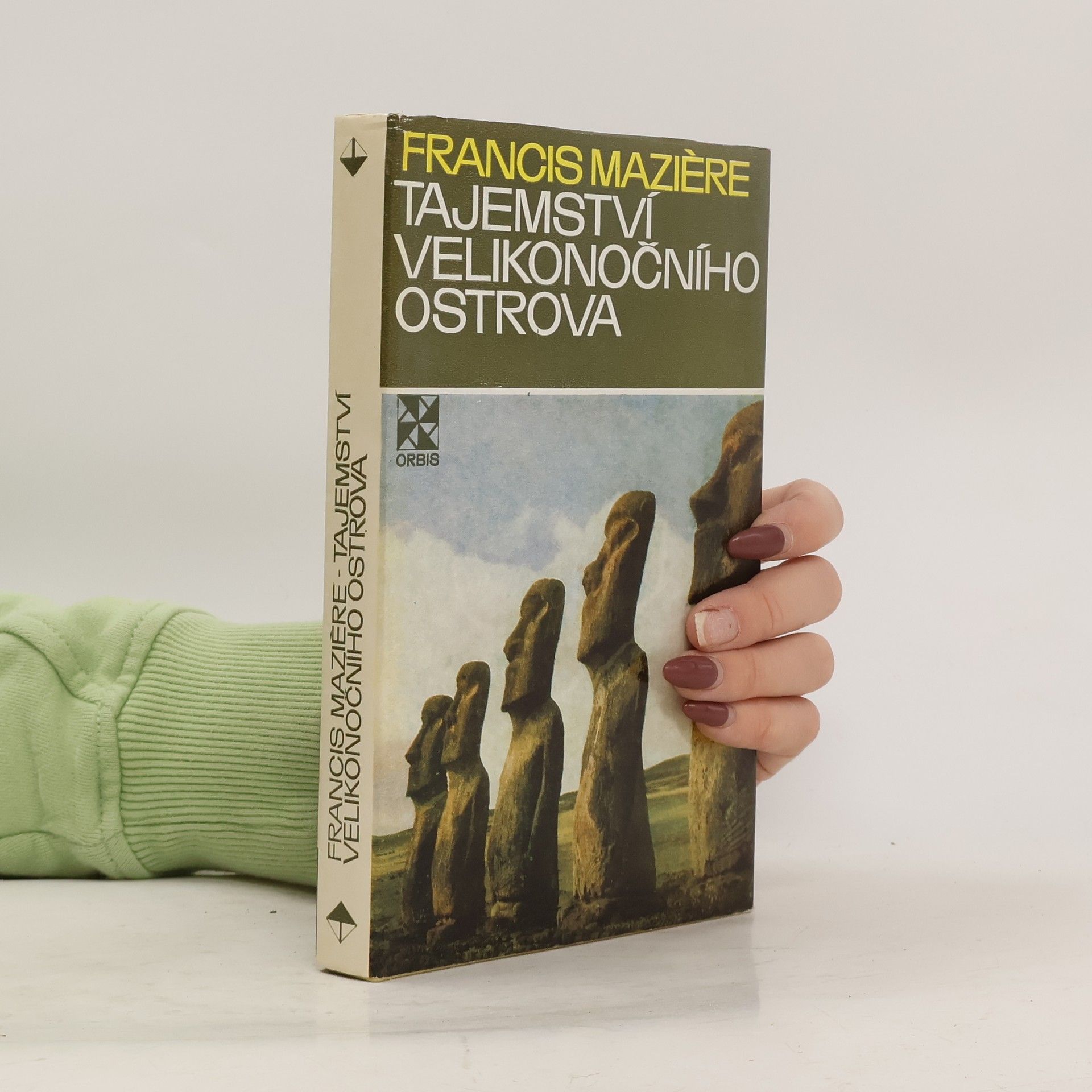 Francis Mazière Tajemství Velikonočního ostrova