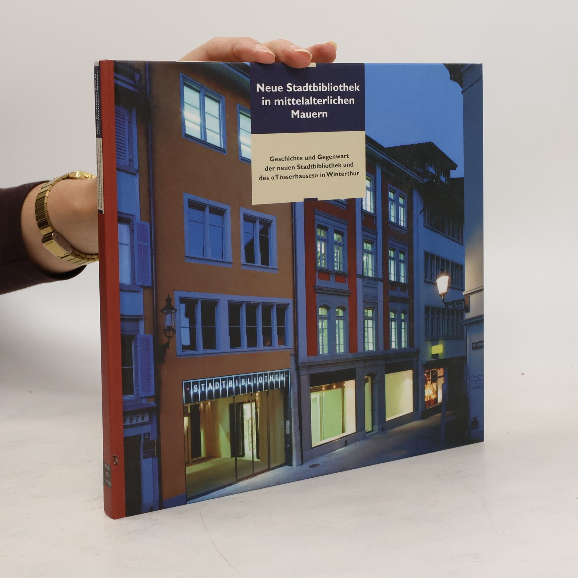 Pierre Haubensak Neue Stadtbibliothek in mittelalterlichen Mauern