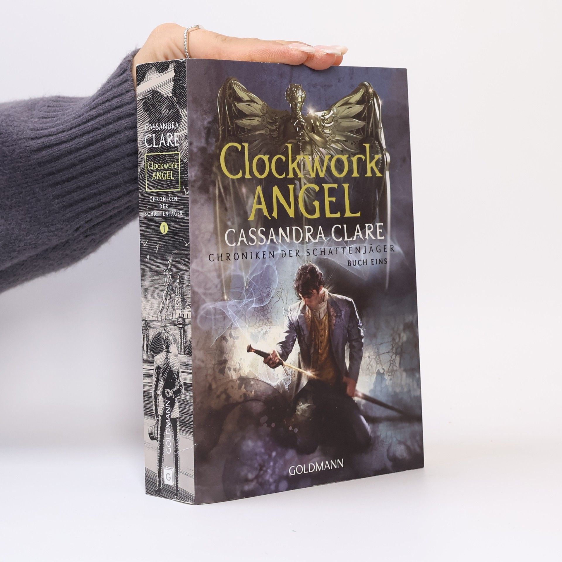 Cassandra Clare Clockwork angel