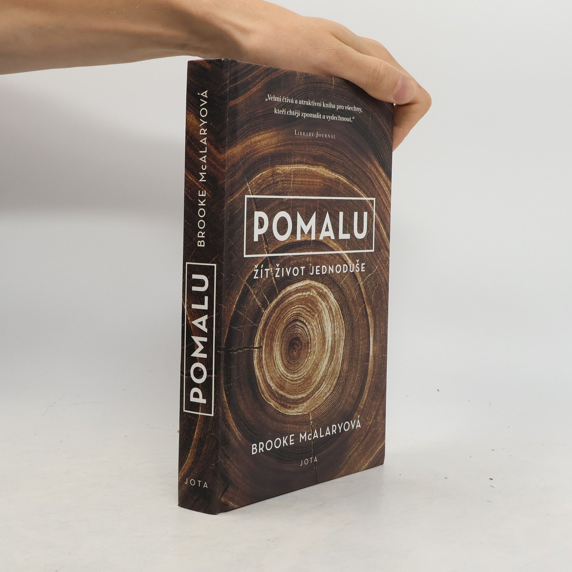 Brooke McAlary Pomalu