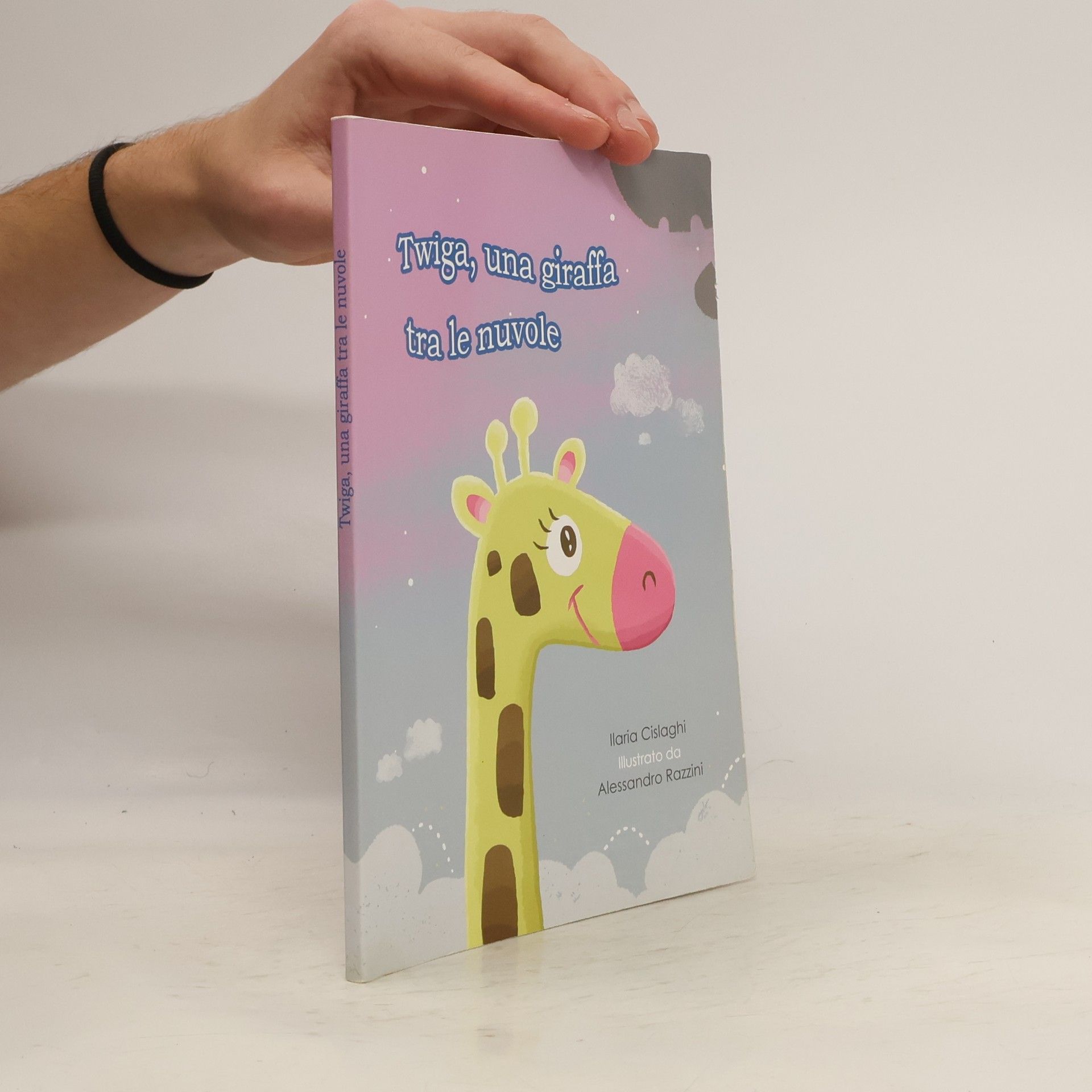 Twiga, una giraffa tra le nuvole