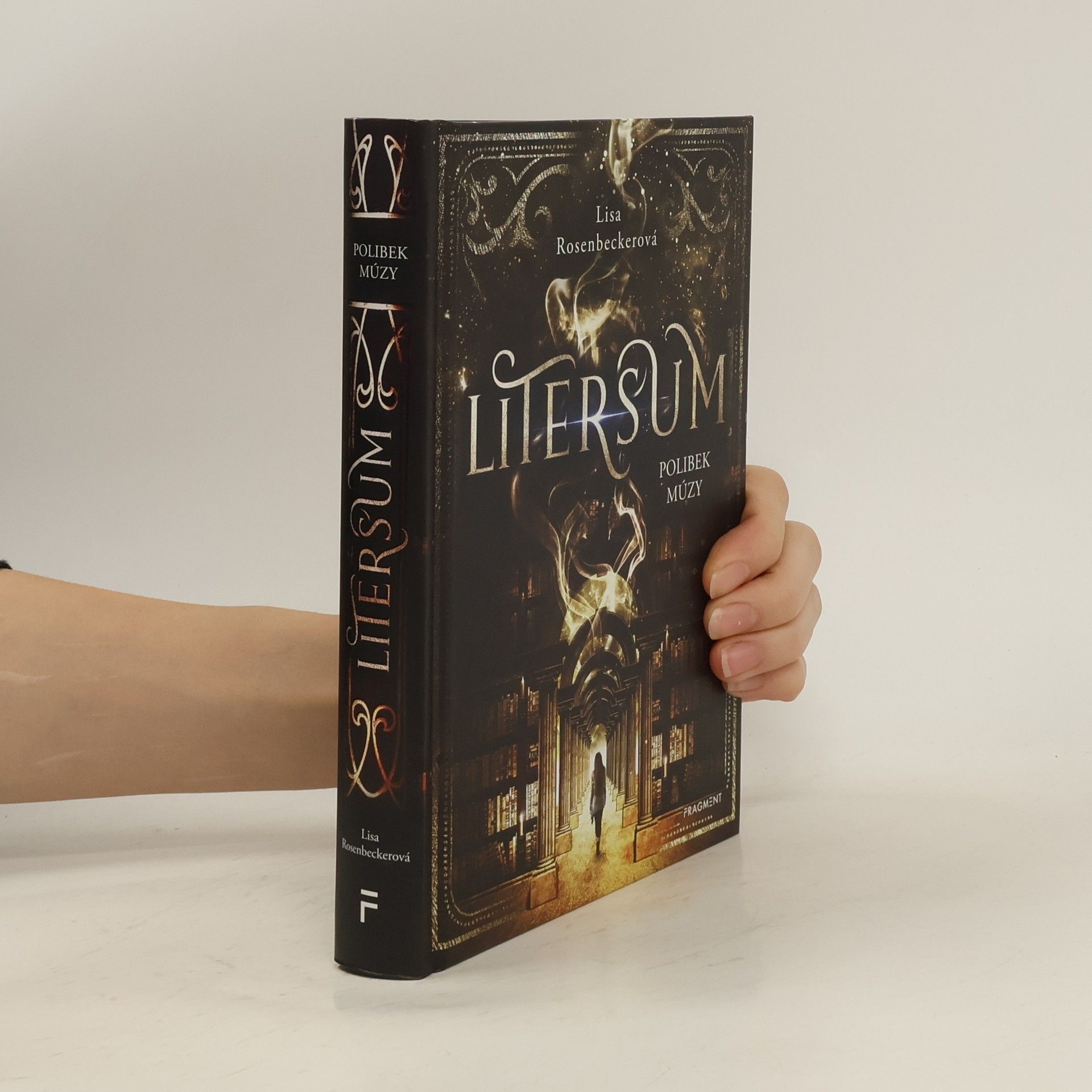 Lisa Rosenbecker Litersum. Polibek múzy.