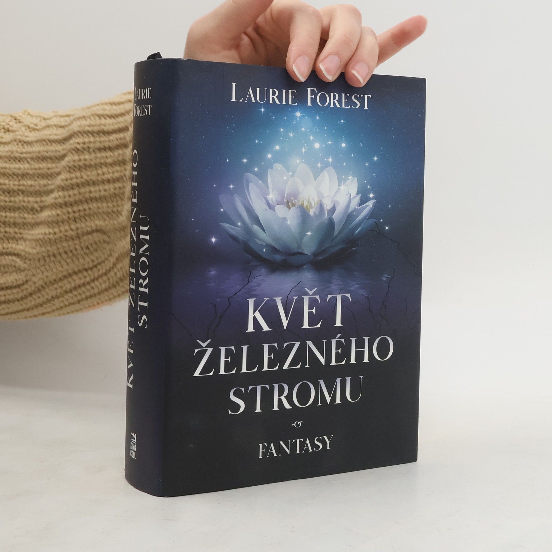 Laurie Forest Květ železného stromu