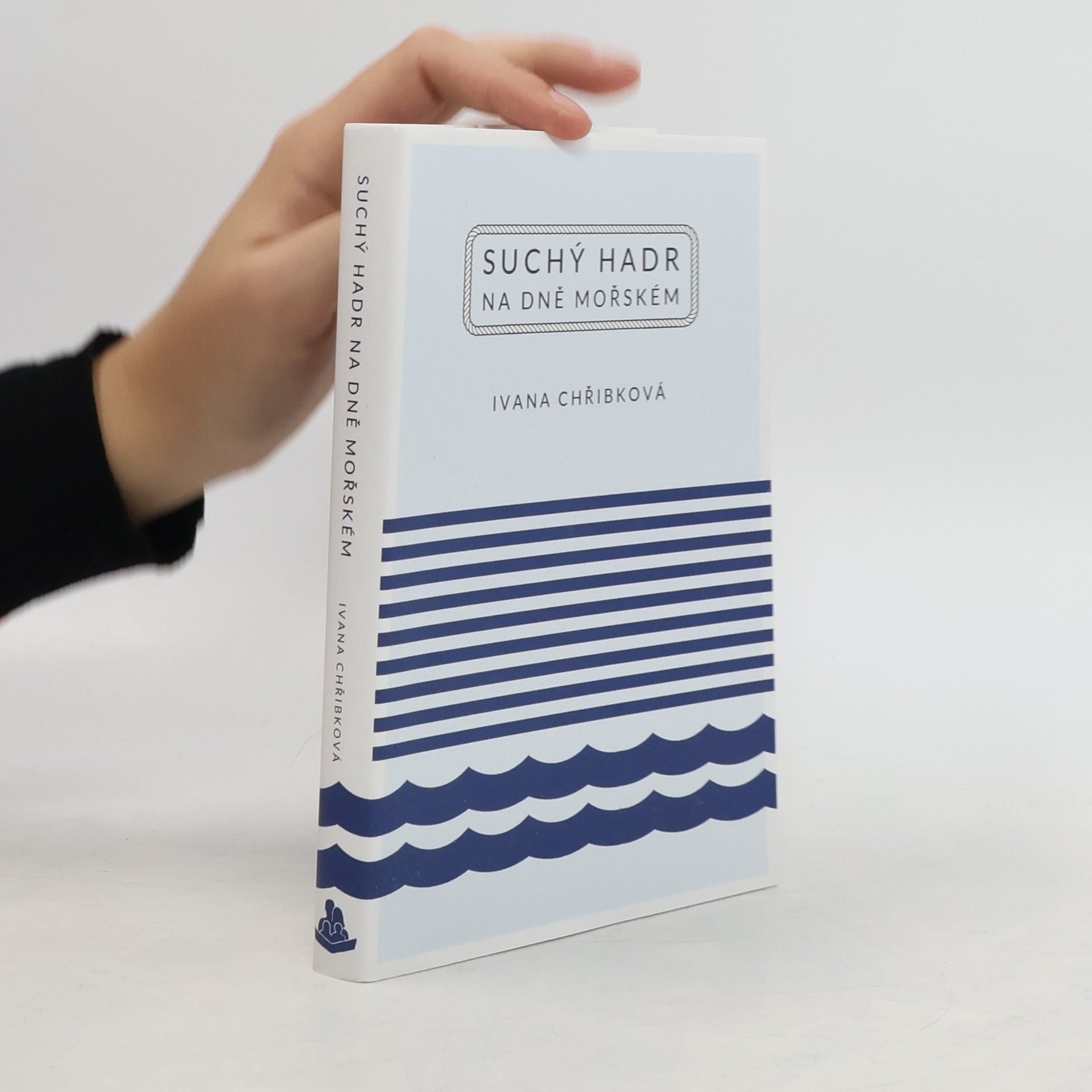 Suchý hadr na dně mořském