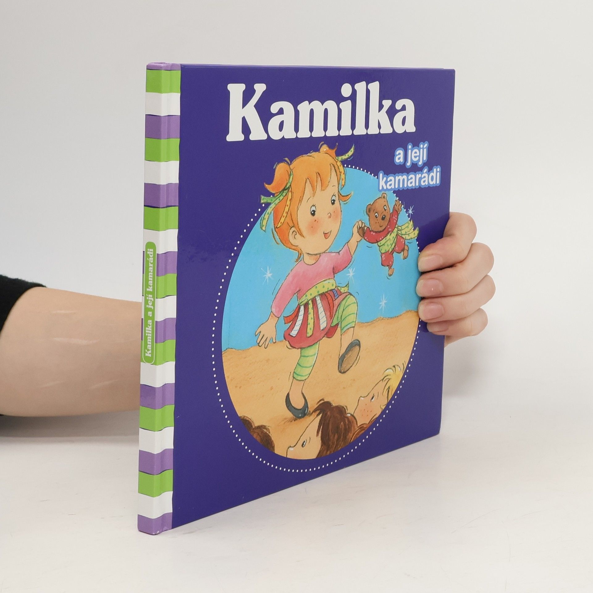 Nancy Delvaux Kamilka a její kamarádi